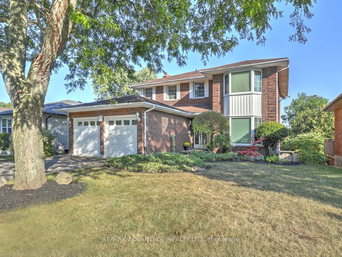 264 Suffolk Place Property Photo 1