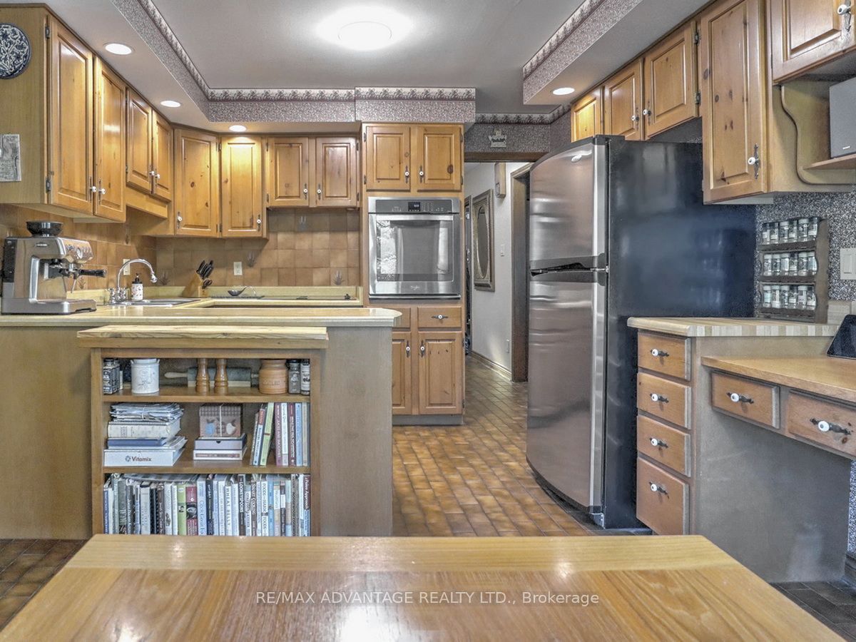 264 Suffolk Place Property Photo 18