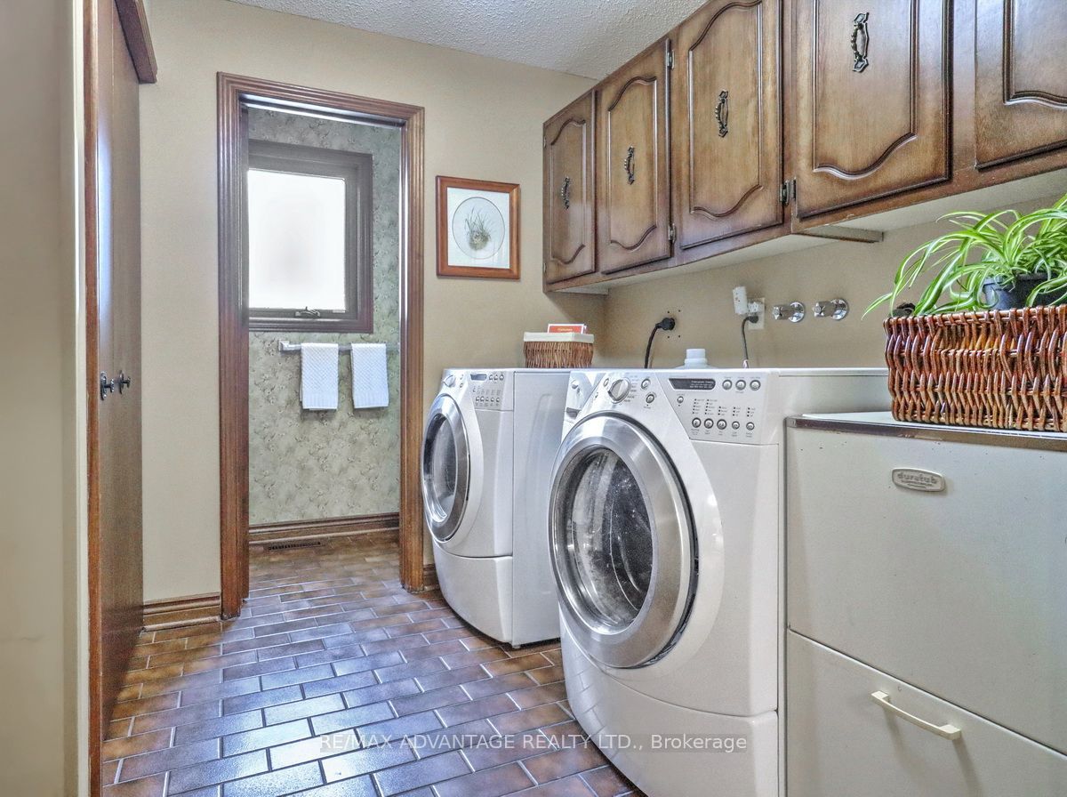 264 Suffolk Place Property Photo 20