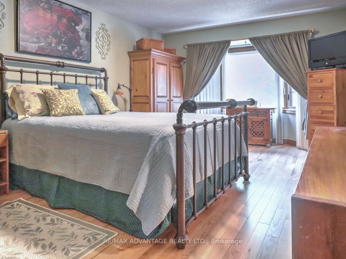 264 Suffolk Place Property Photo 21