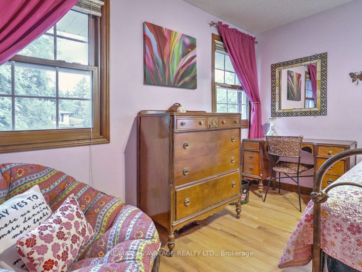 264 Suffolk Place Property Photo 29