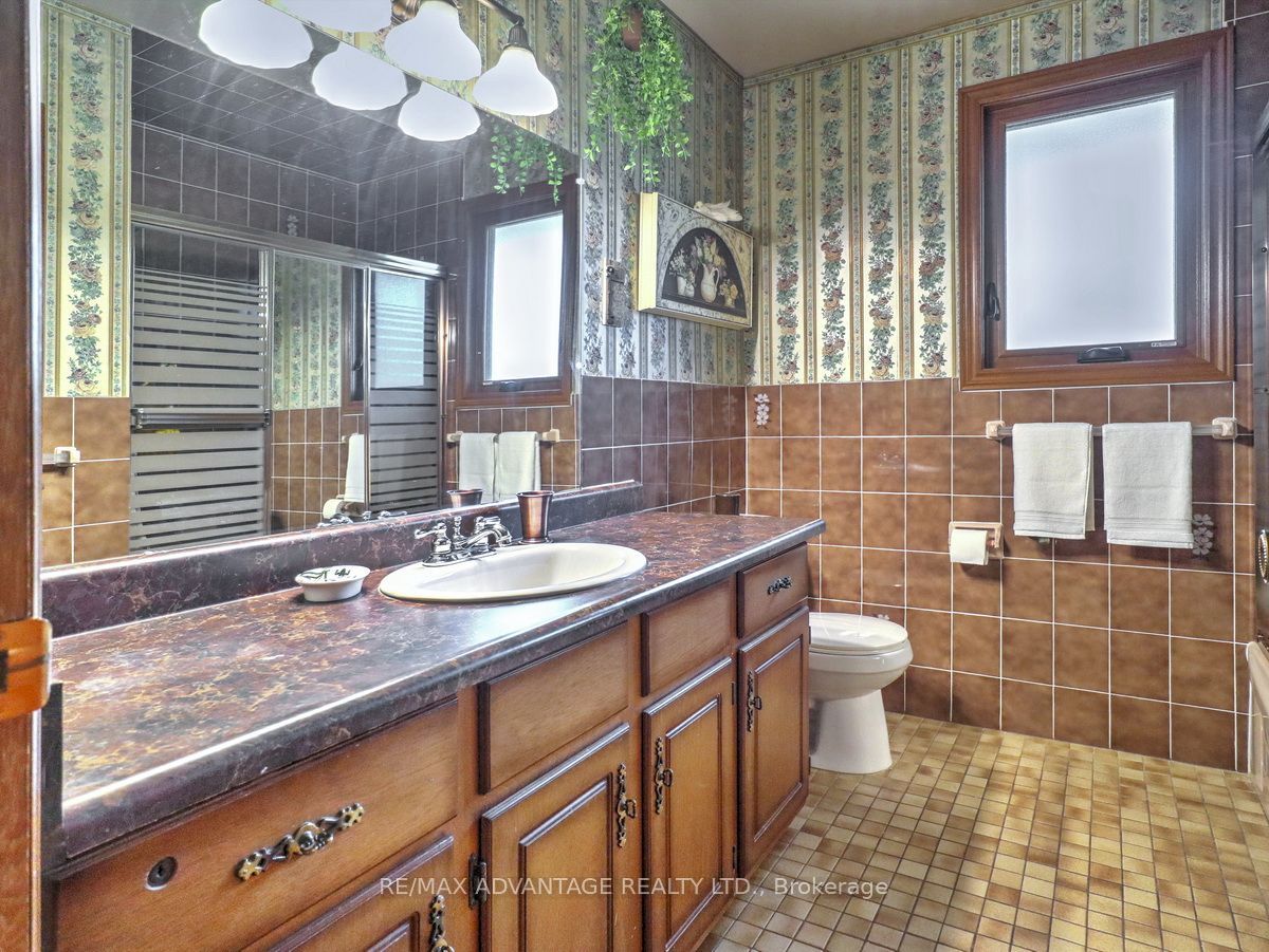 264 Suffolk Place Property Photo 31