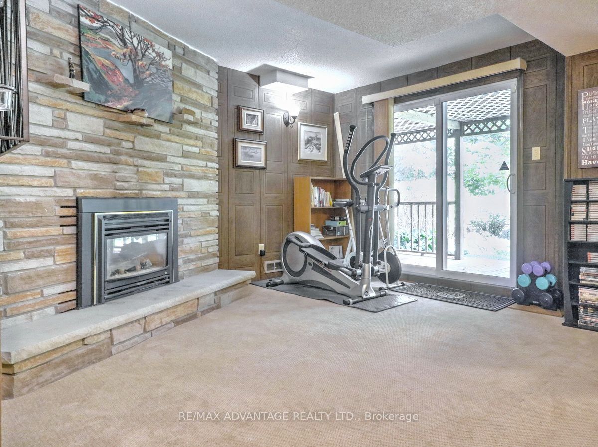 264 Suffolk Place Property Photo 34