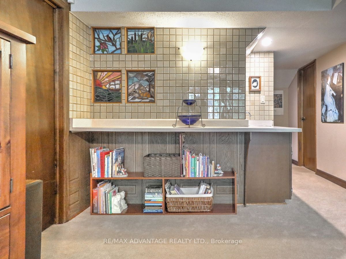264 Suffolk Place Property Photo 37