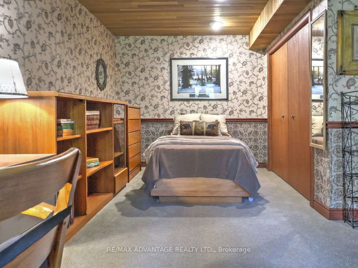 264 Suffolk Place Property Photo 41