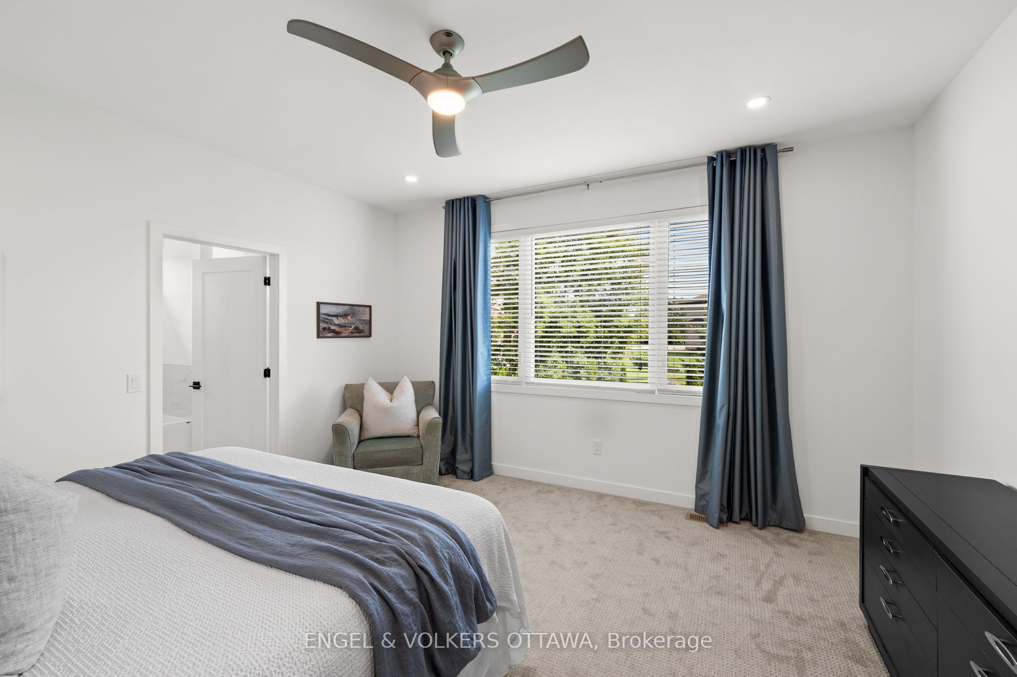 2932 Danbury Way Property Photo 24