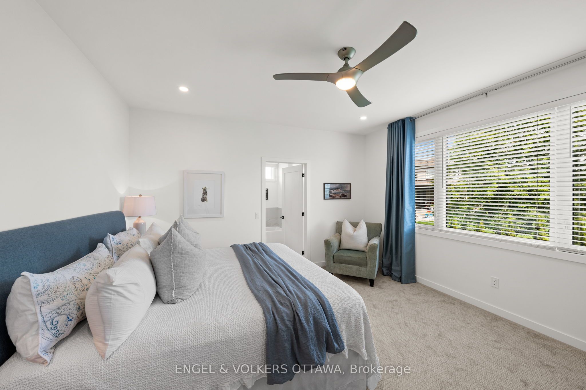 2932 Danbury Way Property Photo 25