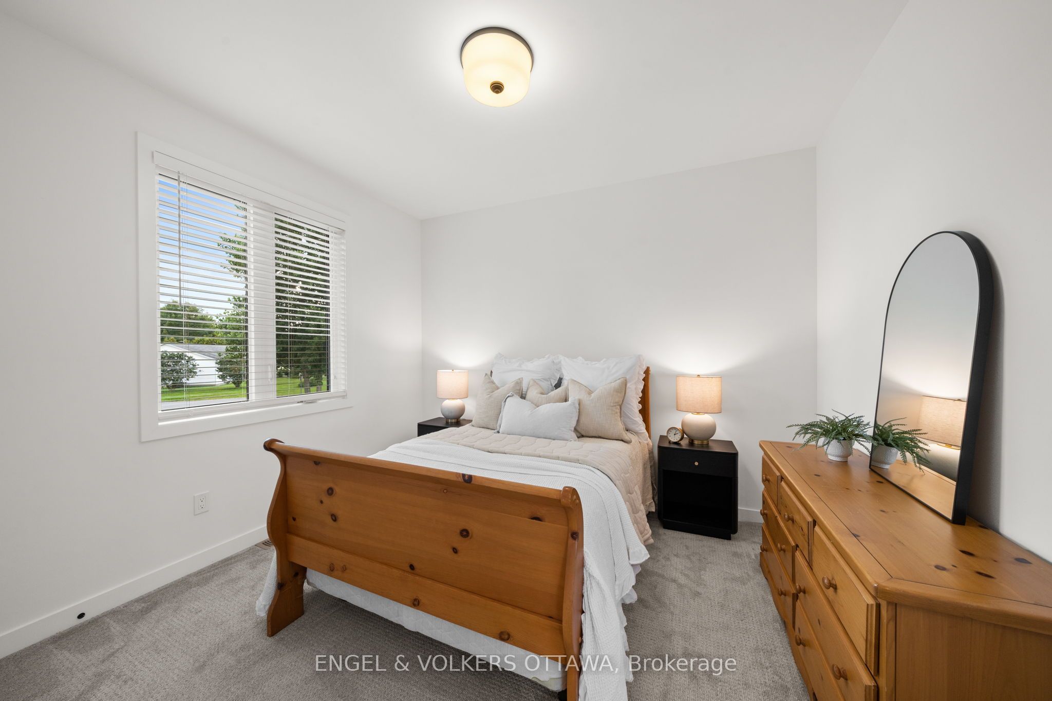 2932 Danbury Way Property Photo 35