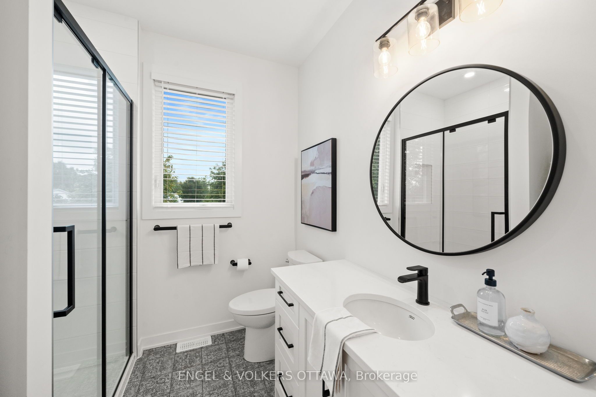 2932 Danbury Way Property Photo 37