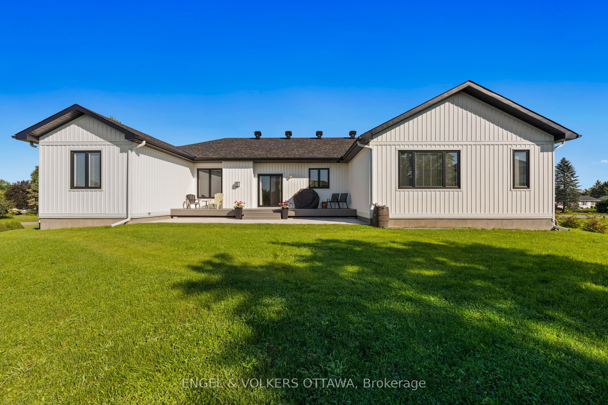 2932 Danbury Way Property Photo 43