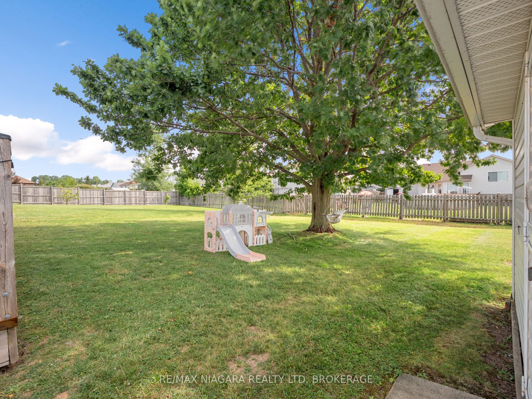936 Colette Road Property Photo 25