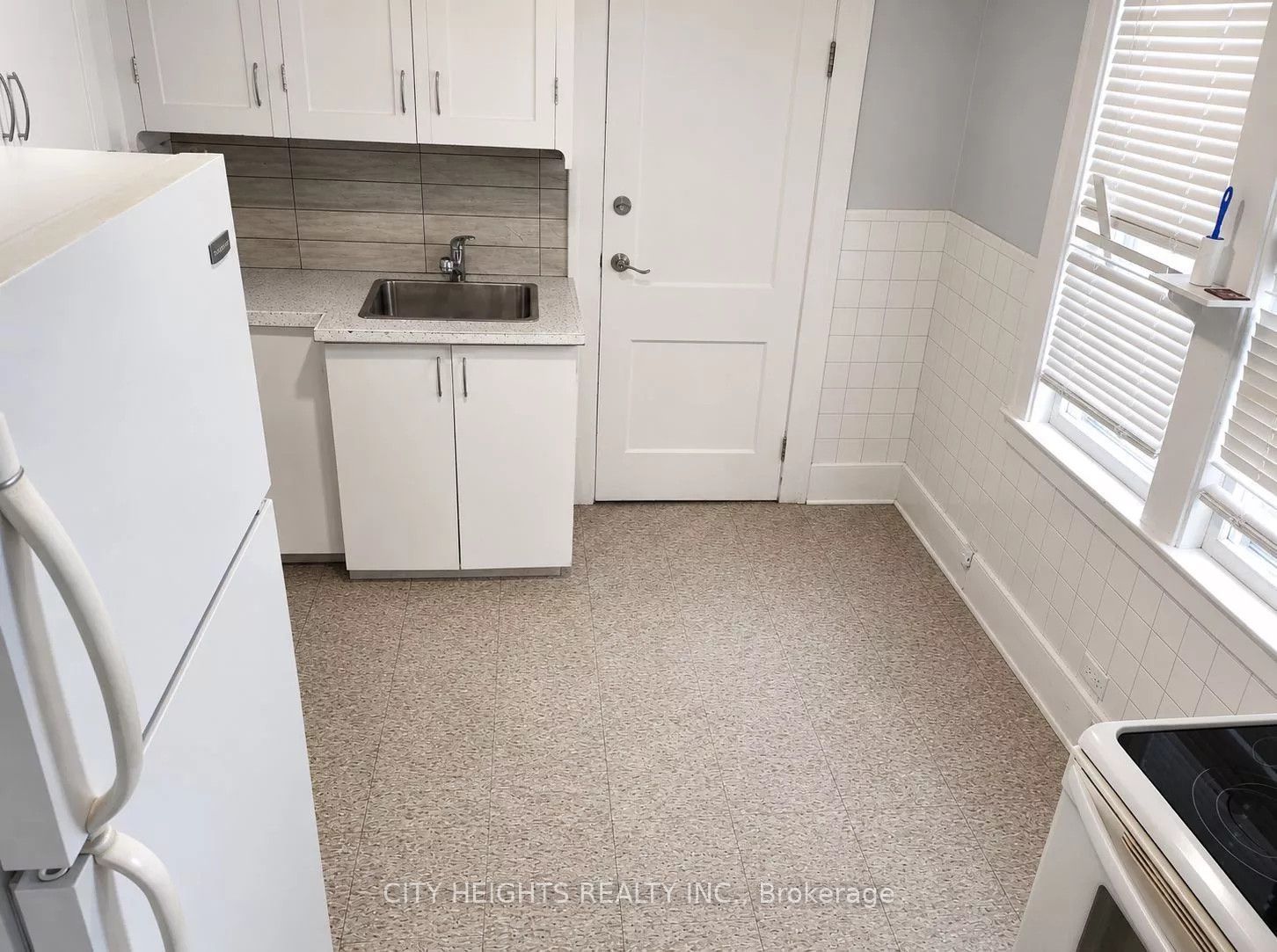1264 Elsmere Avenue #2 Property Photo 5