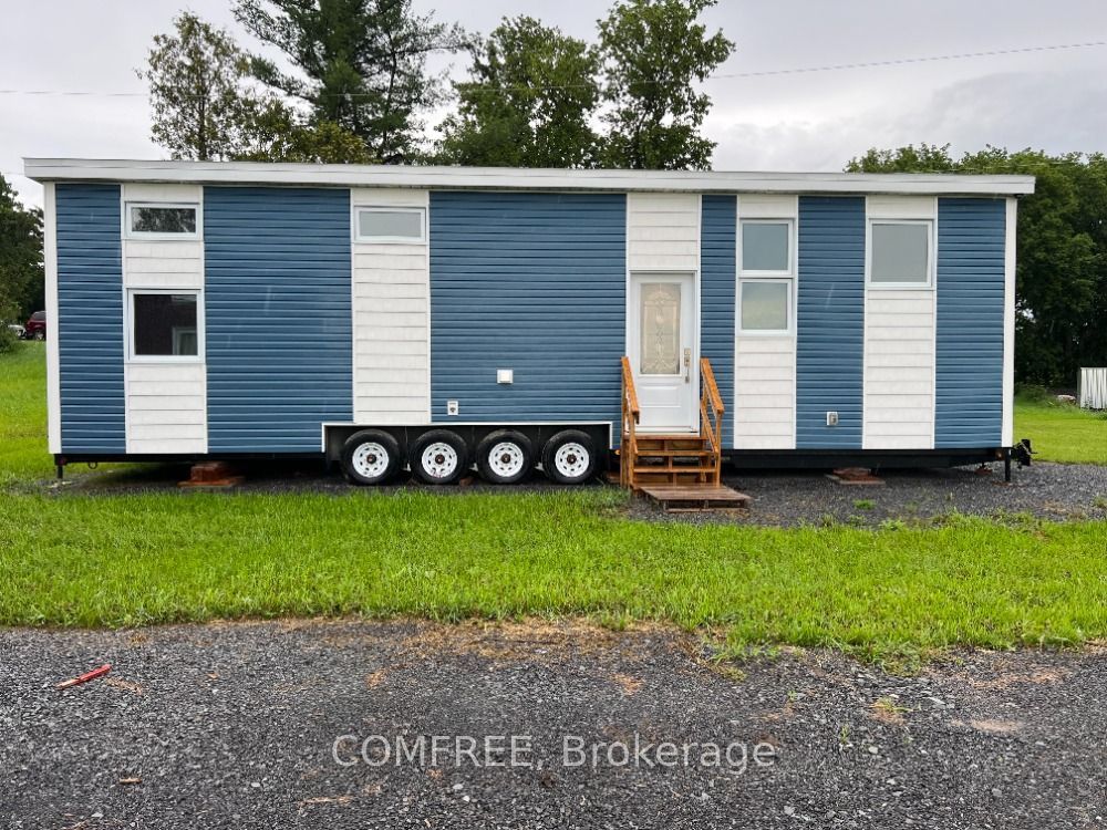 3369 York's Corner Road Property Photo 1