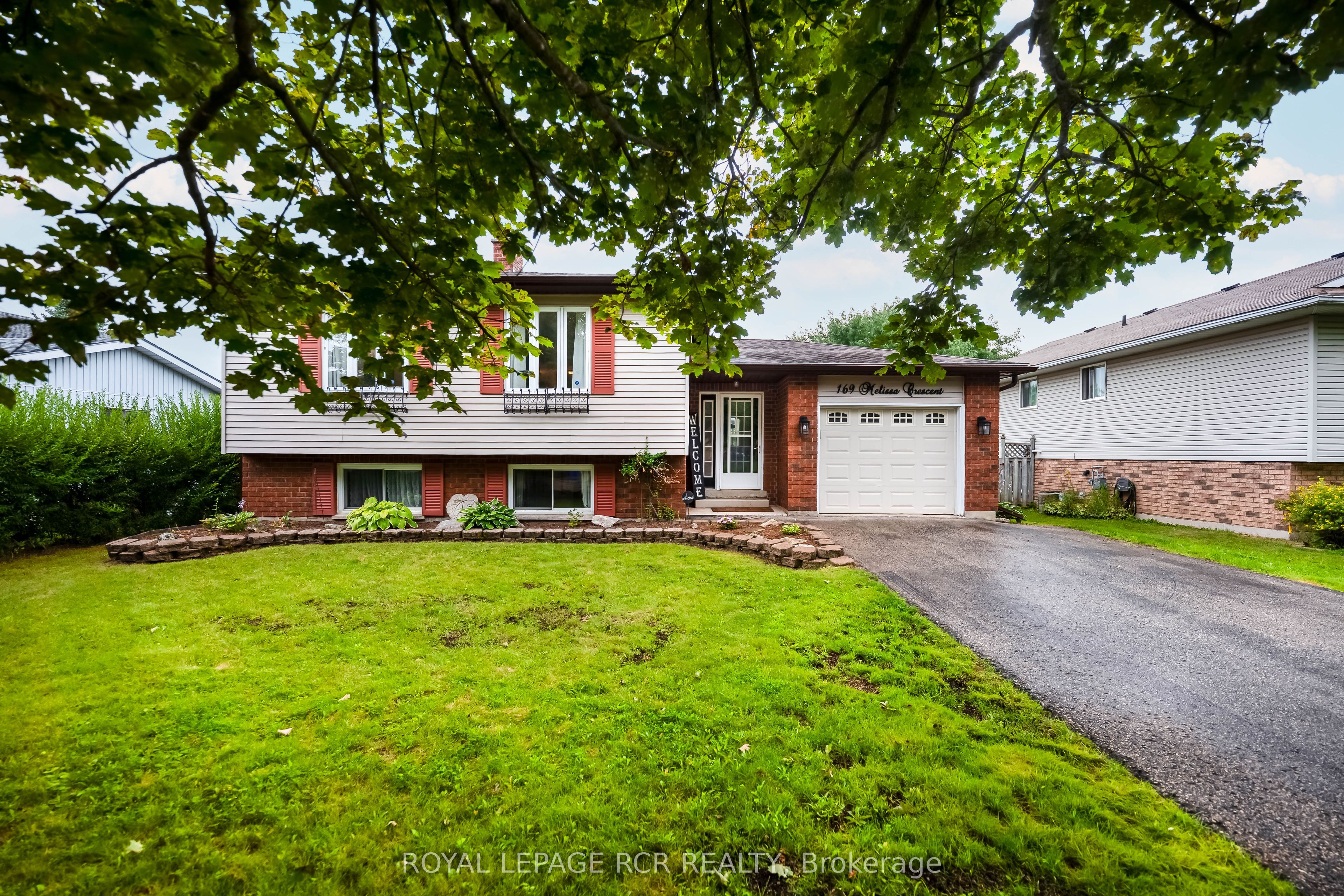 169 Melissa Crescent Property Photo 2