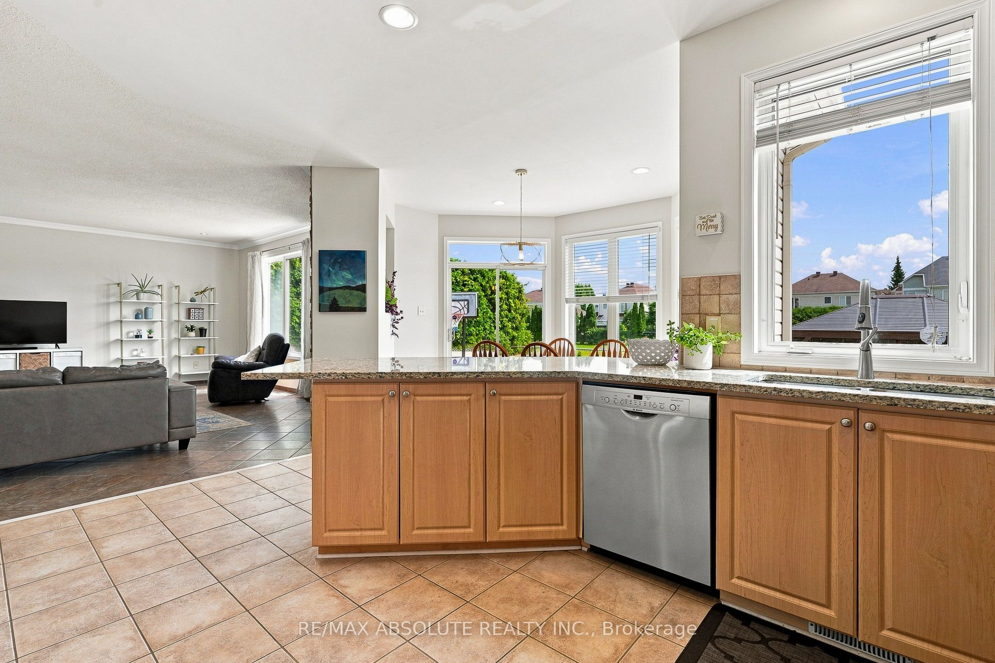2158 Valenceville Crescent Property Photo 15
