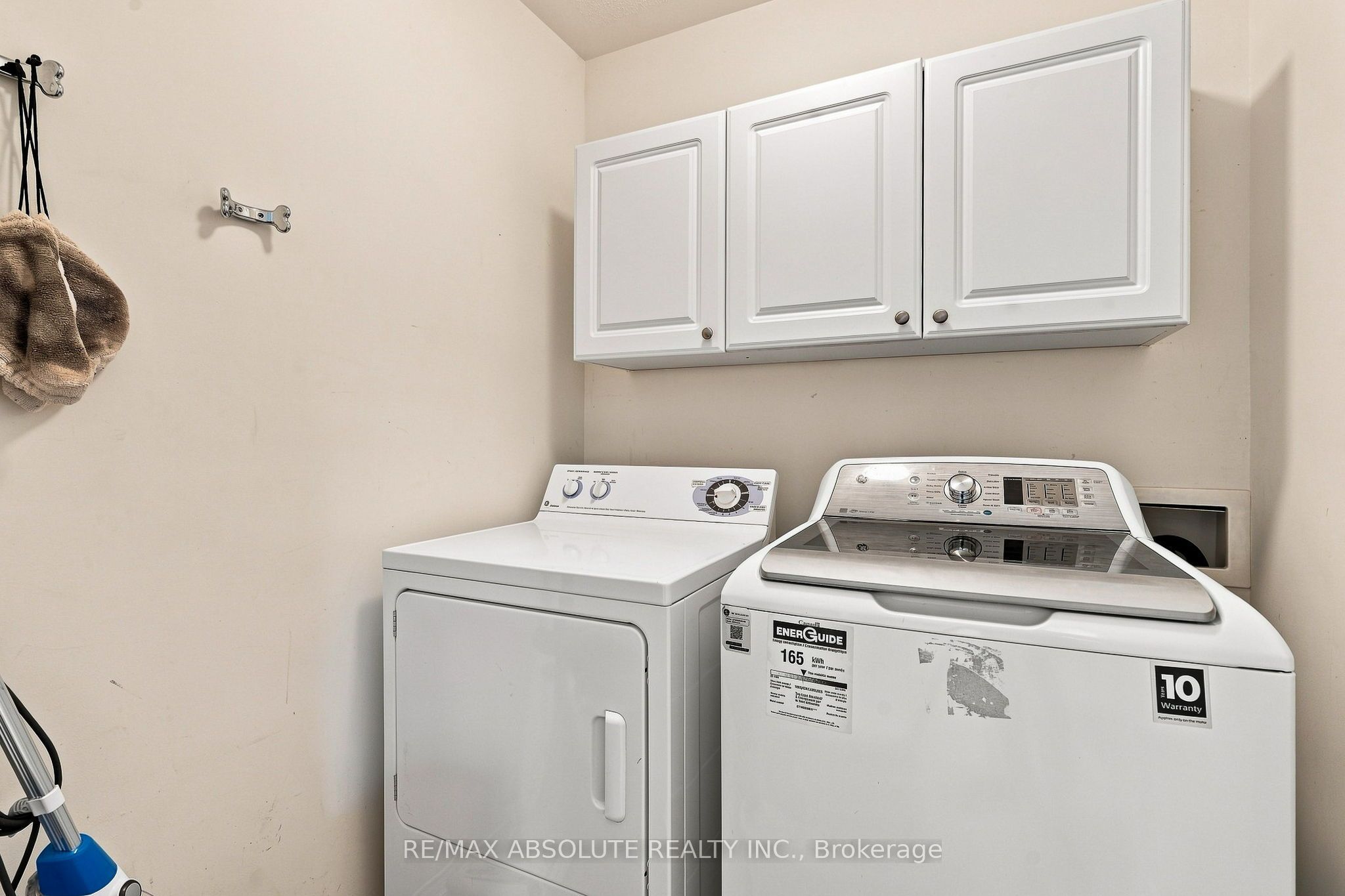 2158 Valenceville Crescent Property Photo 23