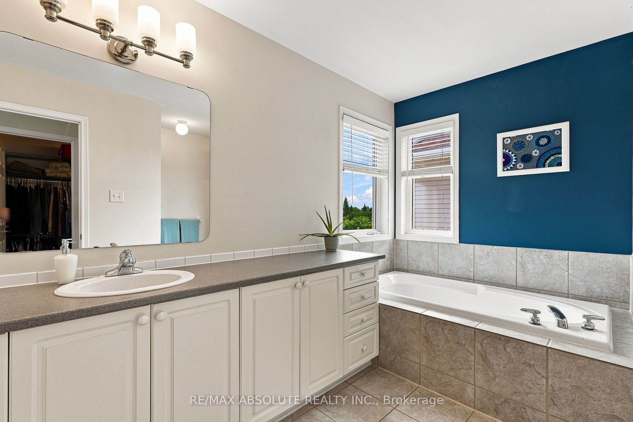2158 Valenceville Crescent Property Photo 27
