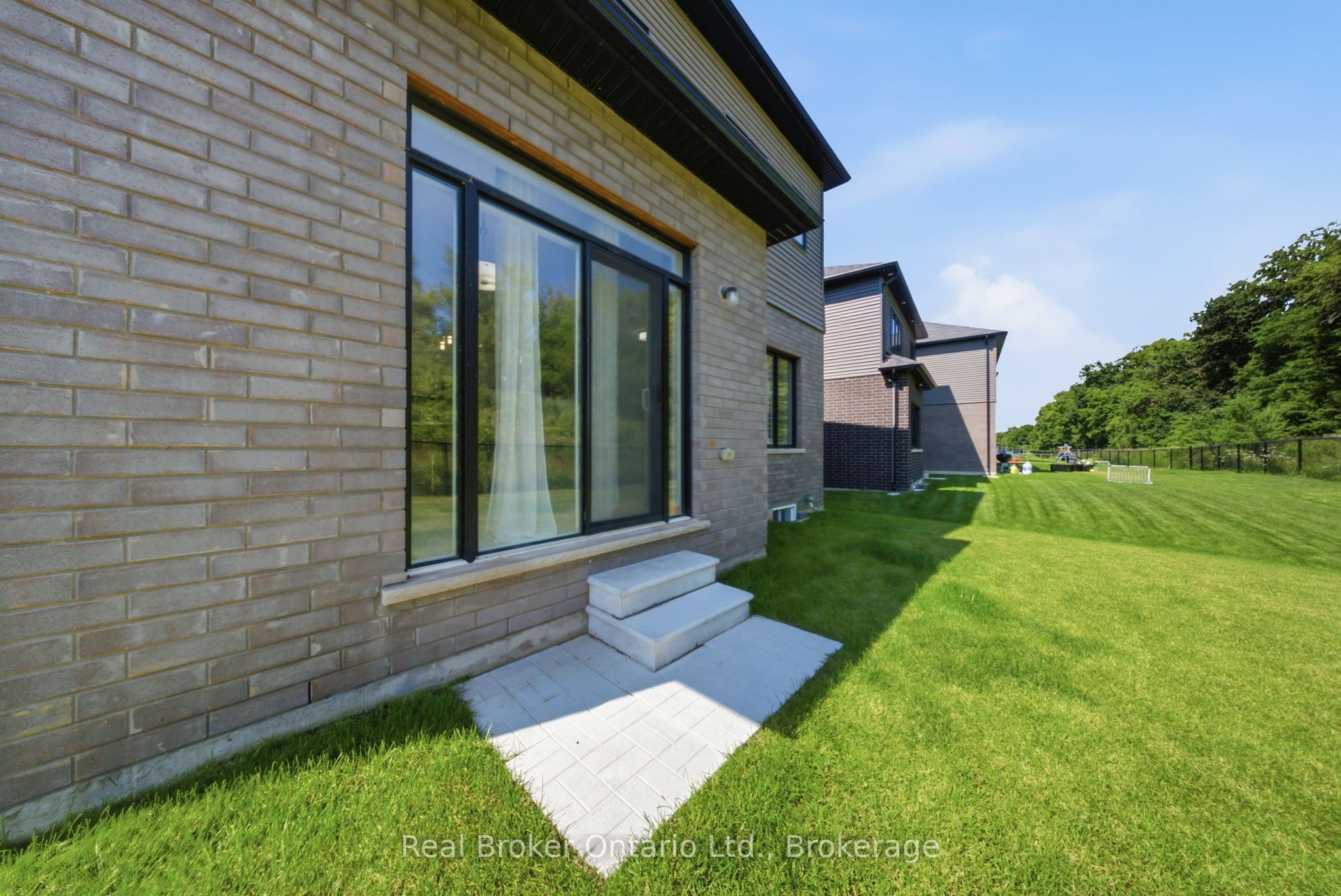 67 Macklin Street Property Photo 46