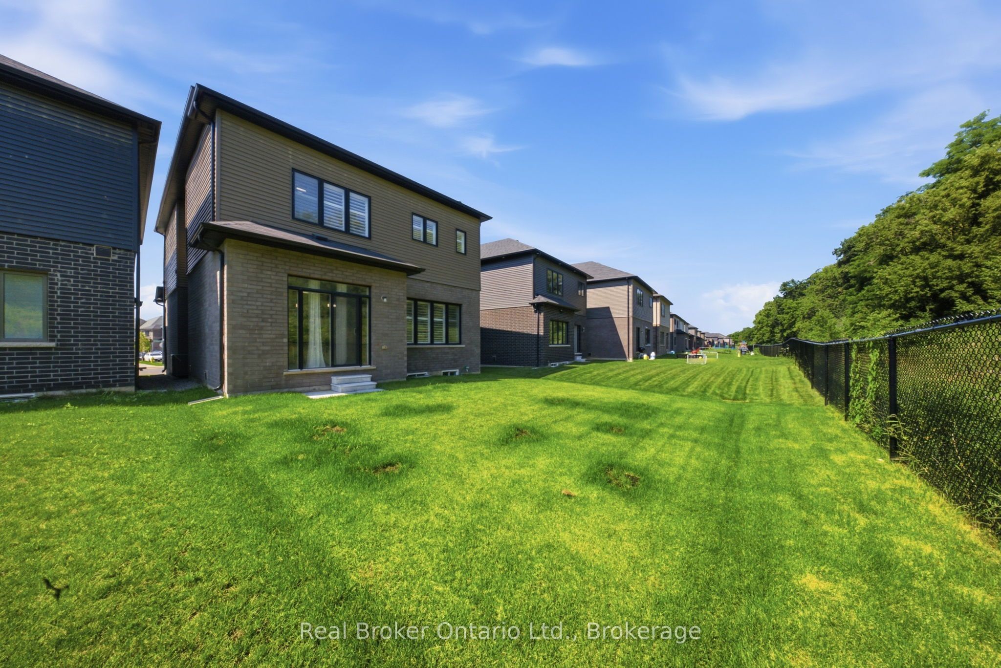 67 Macklin Street Property Photo 48