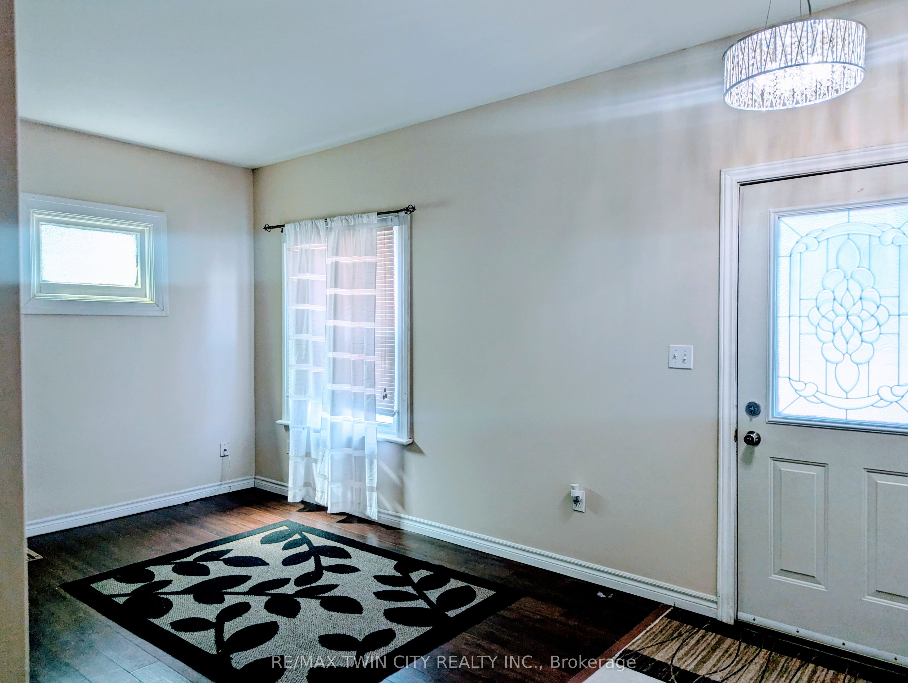 81 Grey Street Property Photo 12