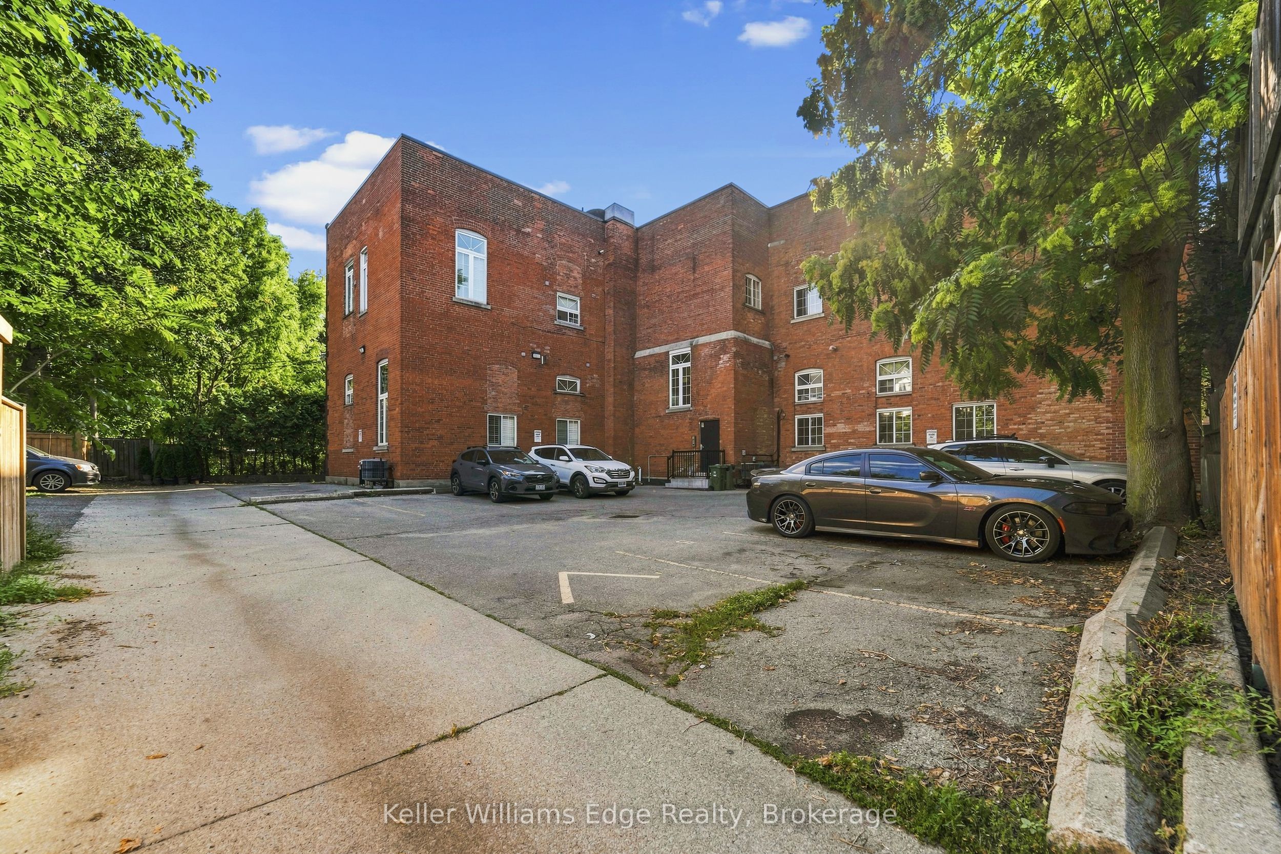 73 Garfield Avenue S 1d Property Photo 25