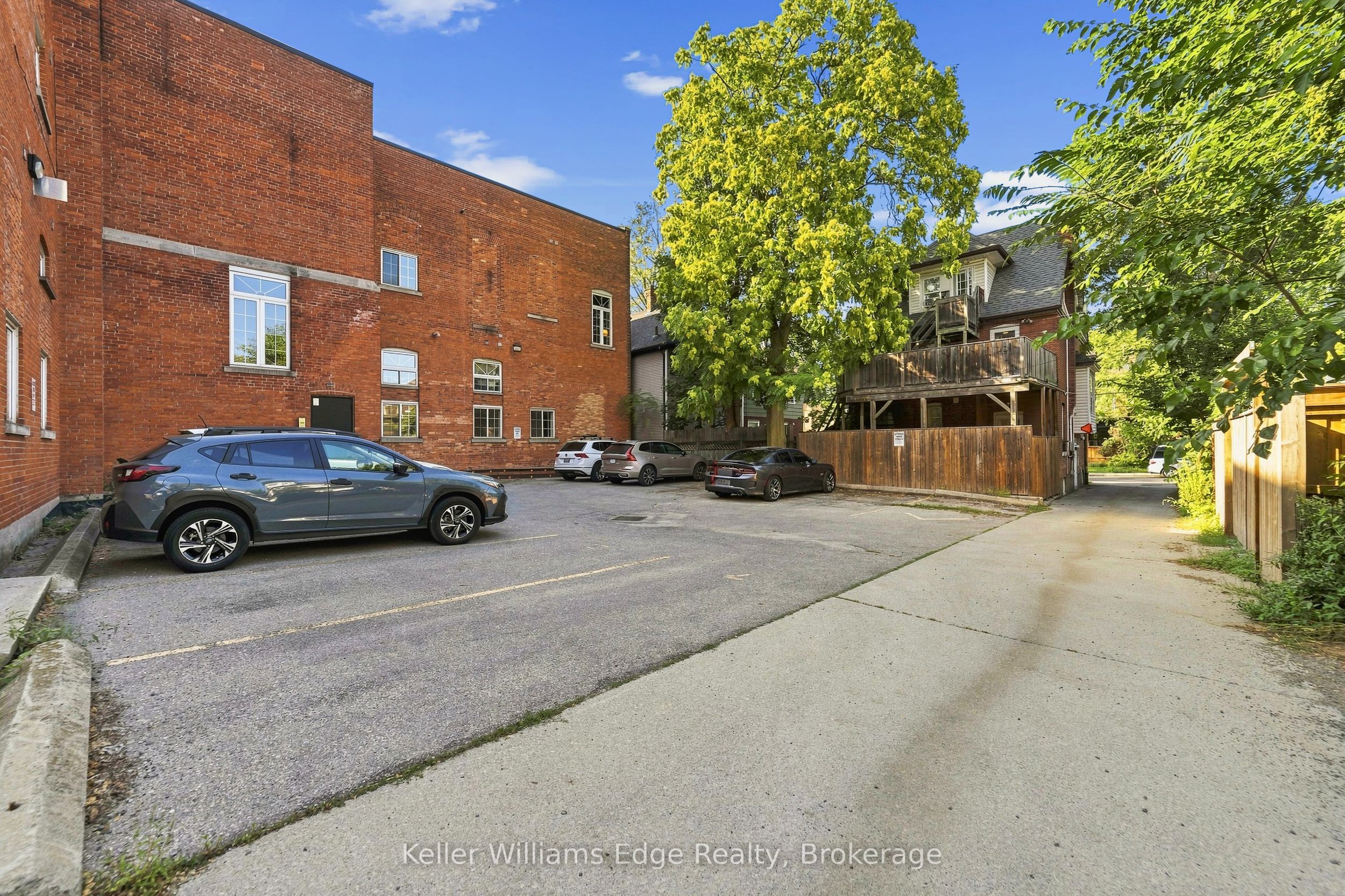 73 Garfield Avenue S 1d Property Photo 26