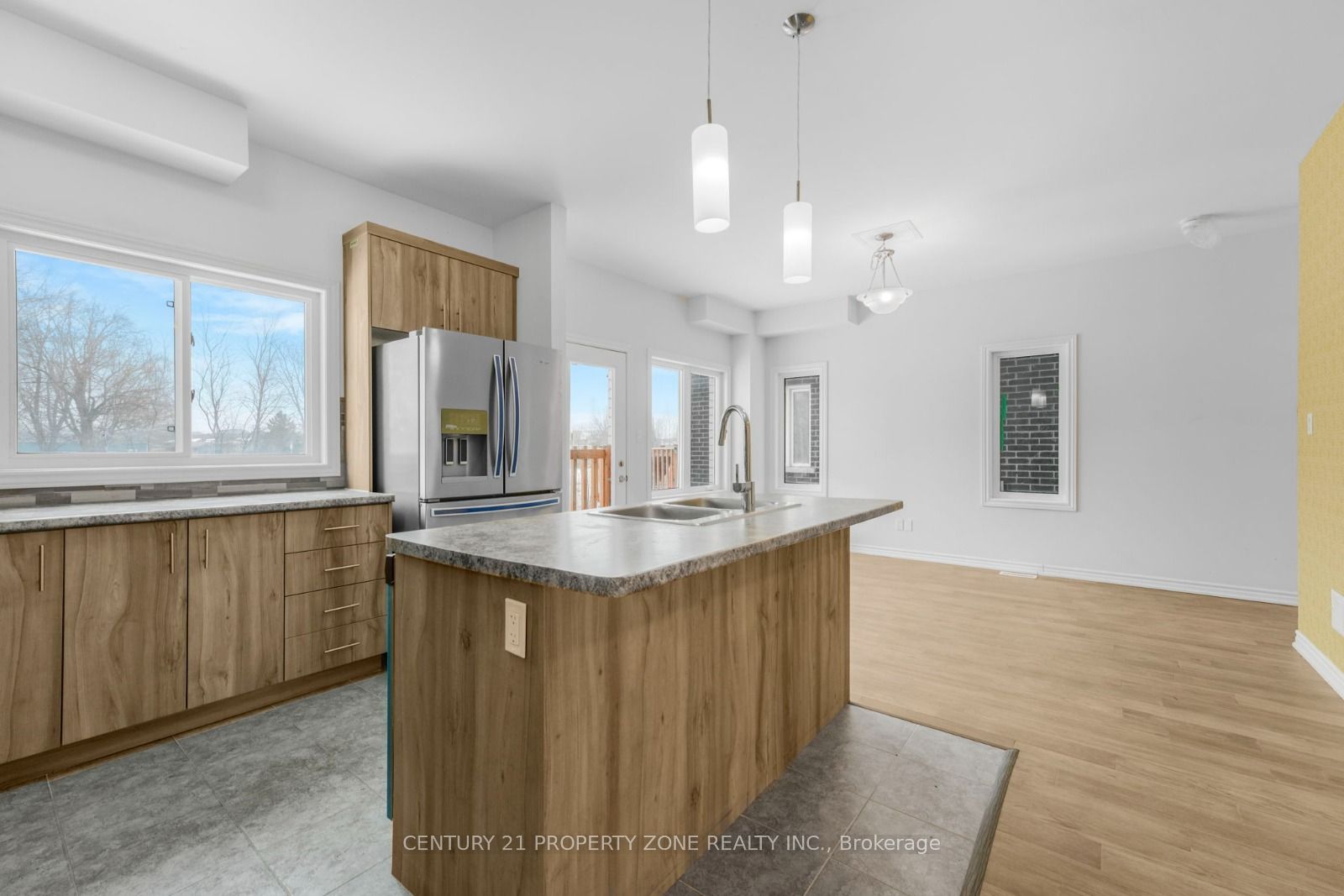 35 Caroline Street Property Photo 11