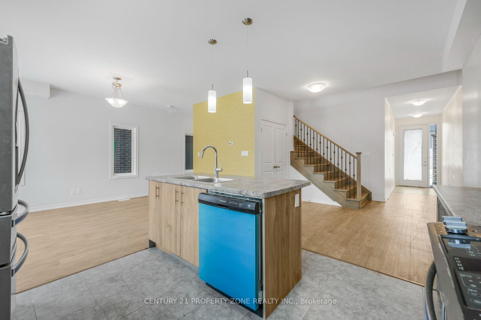 35 Caroline Street Property Photo 14