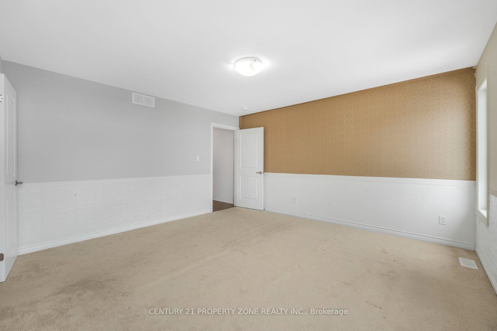 35 Caroline Street Property Photo 26