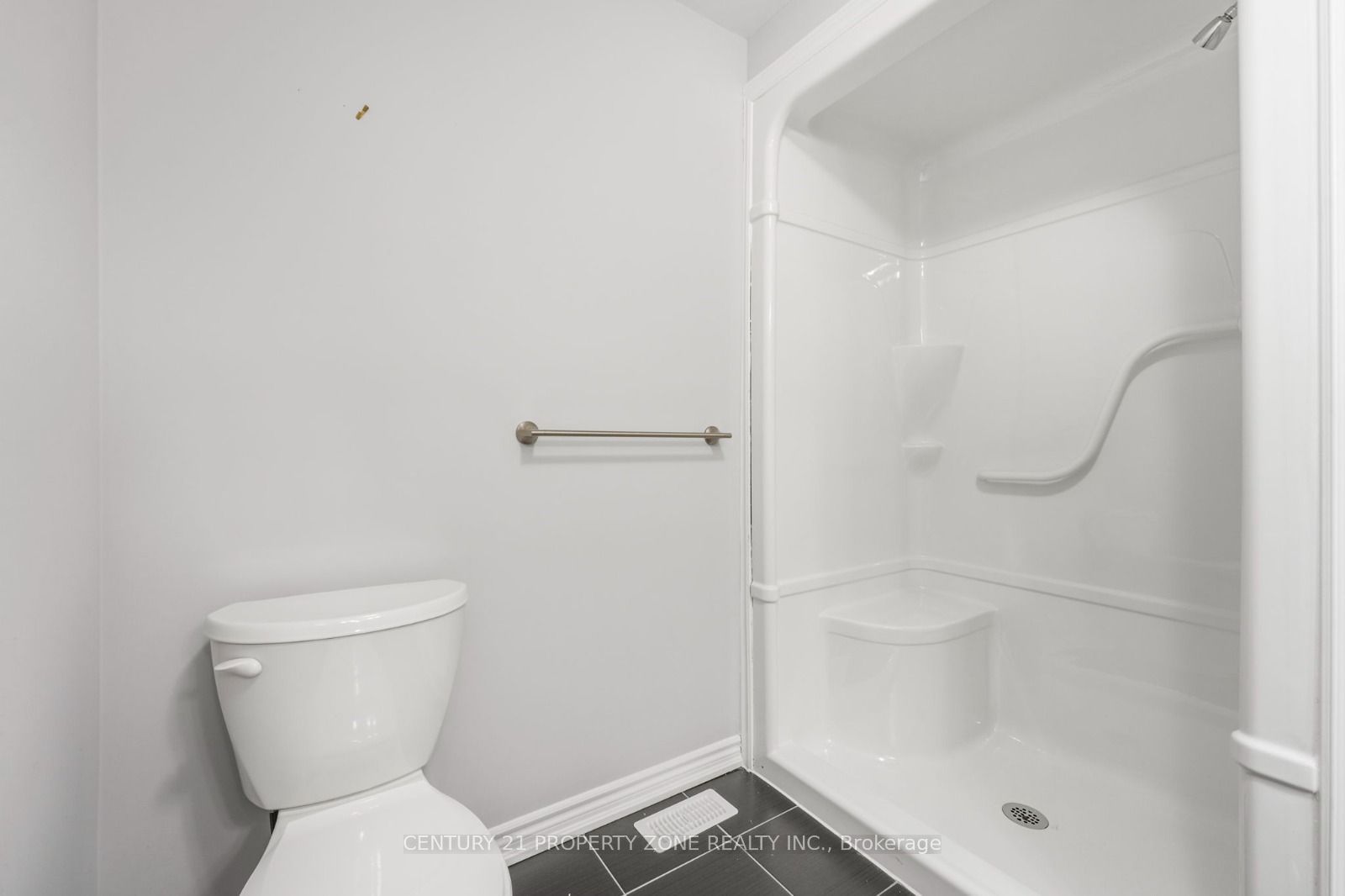 35 Caroline Street Property Photo 37