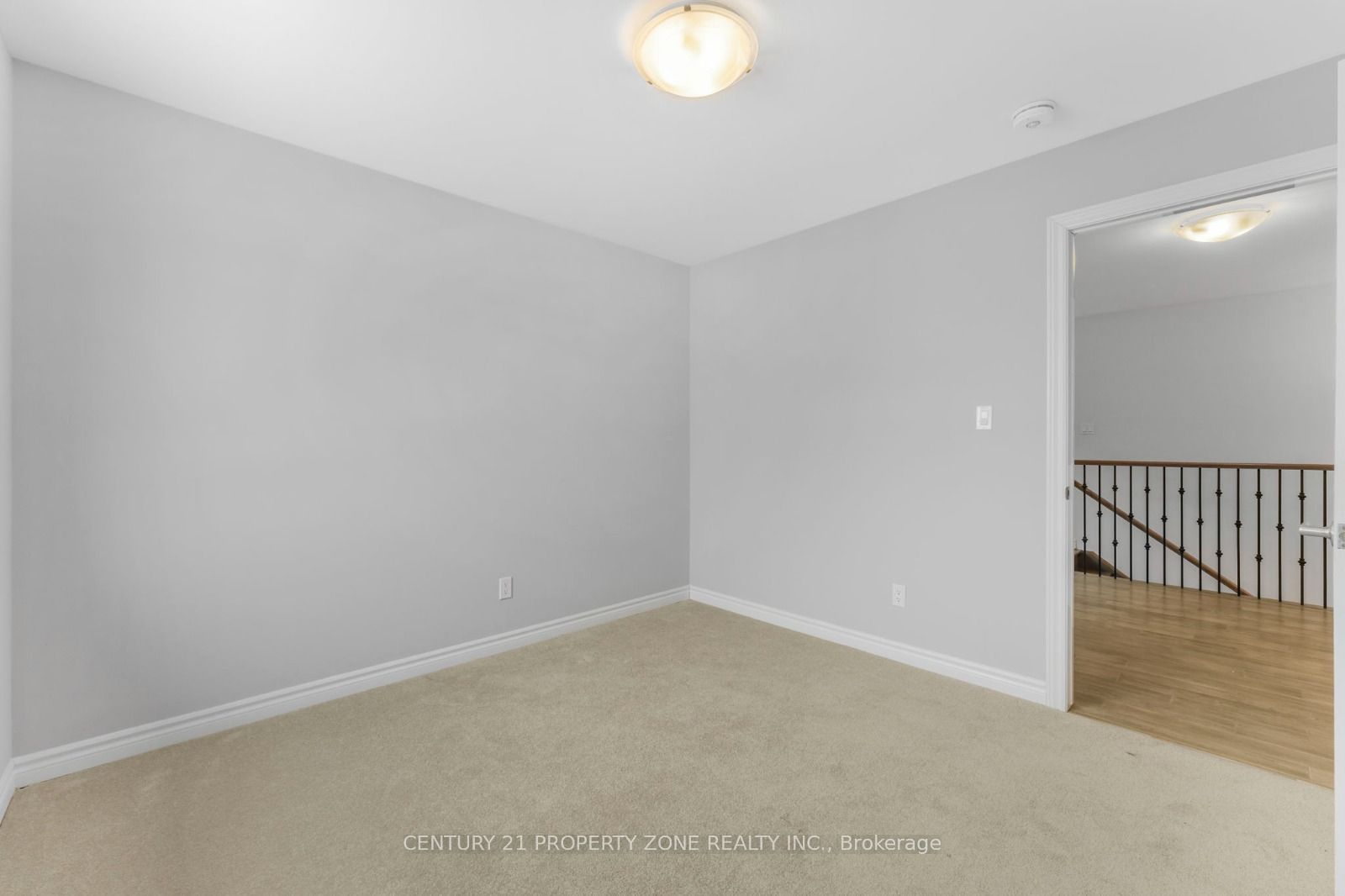 35 Caroline Street Property Photo 41
