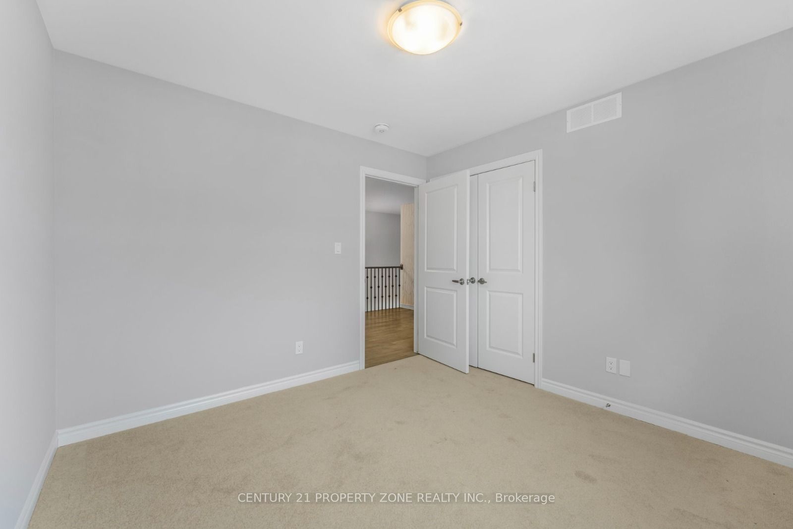 35 Caroline Street Property Photo 43