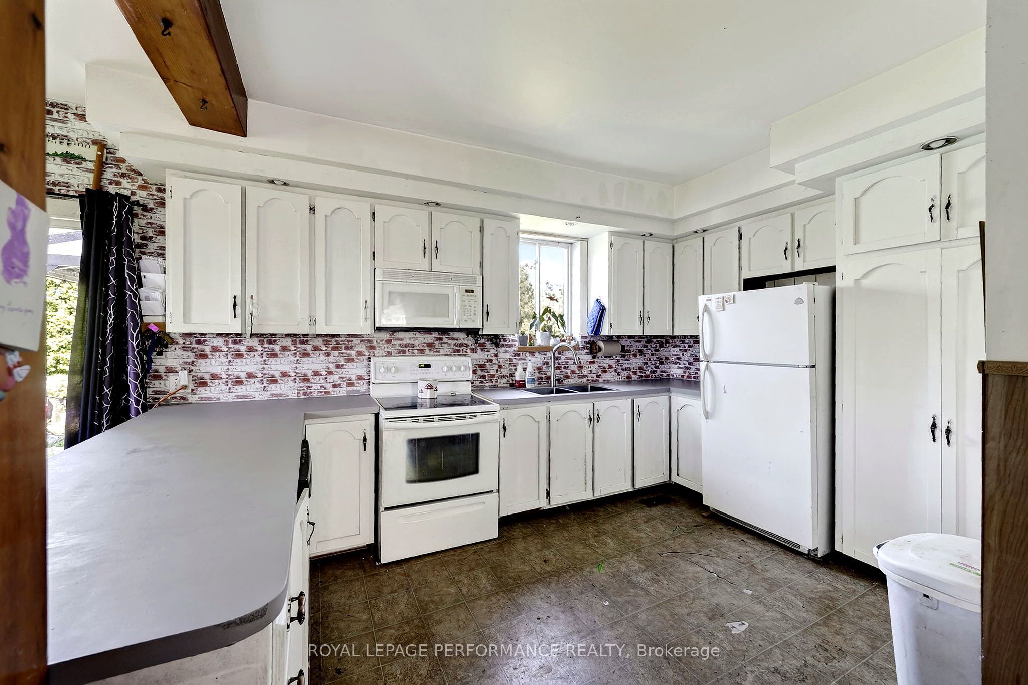 5019 County Road 34 N Property Photo 6