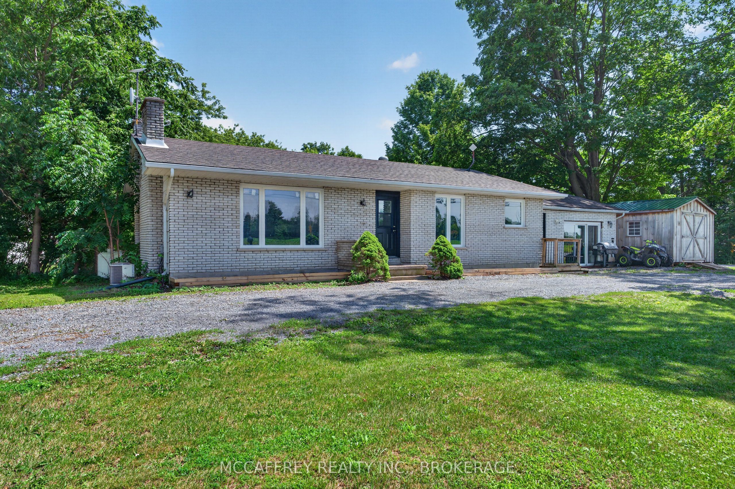 1692 Sharpe Road Property Photo 4