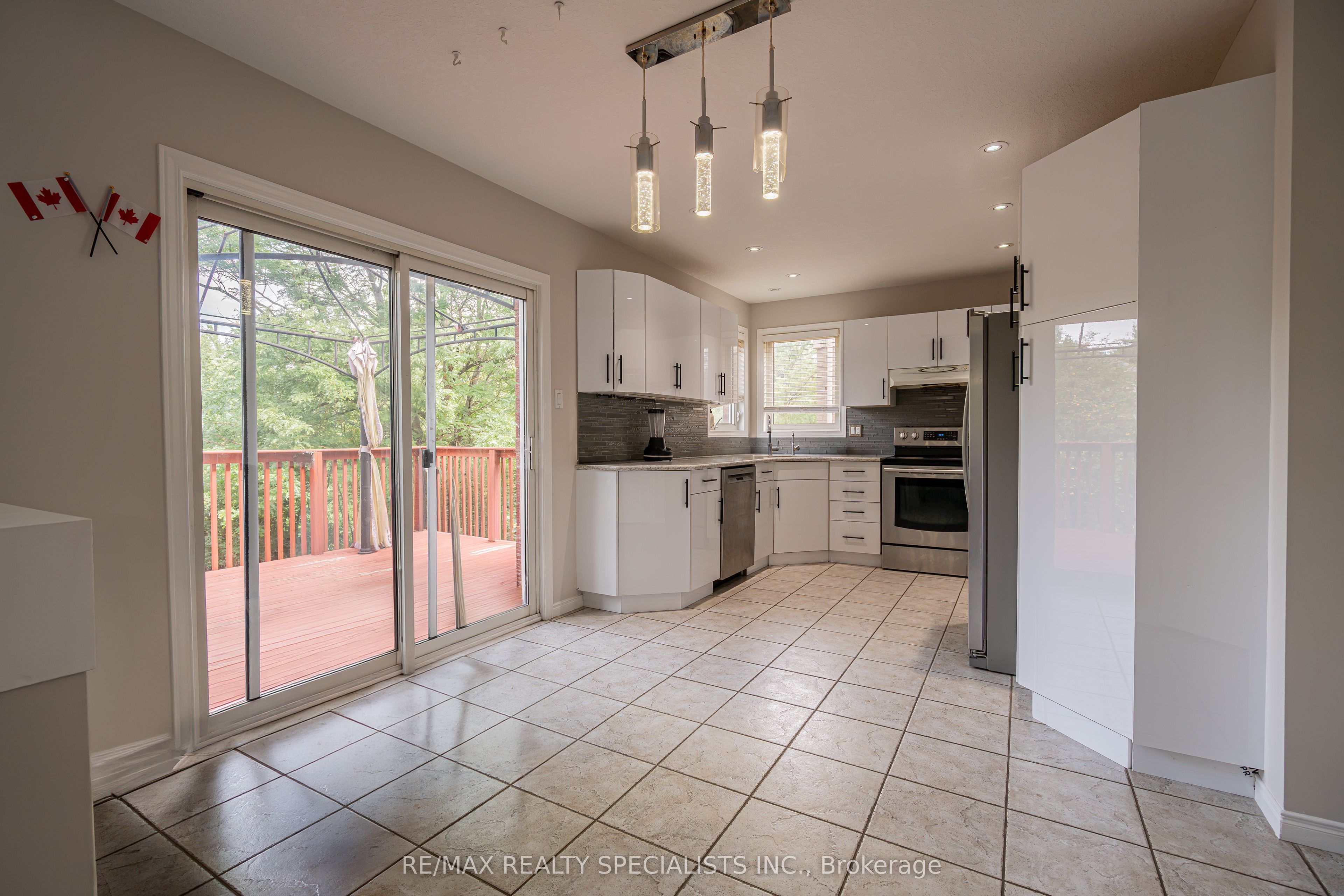 236 Summerfield Drive Property Photo 15