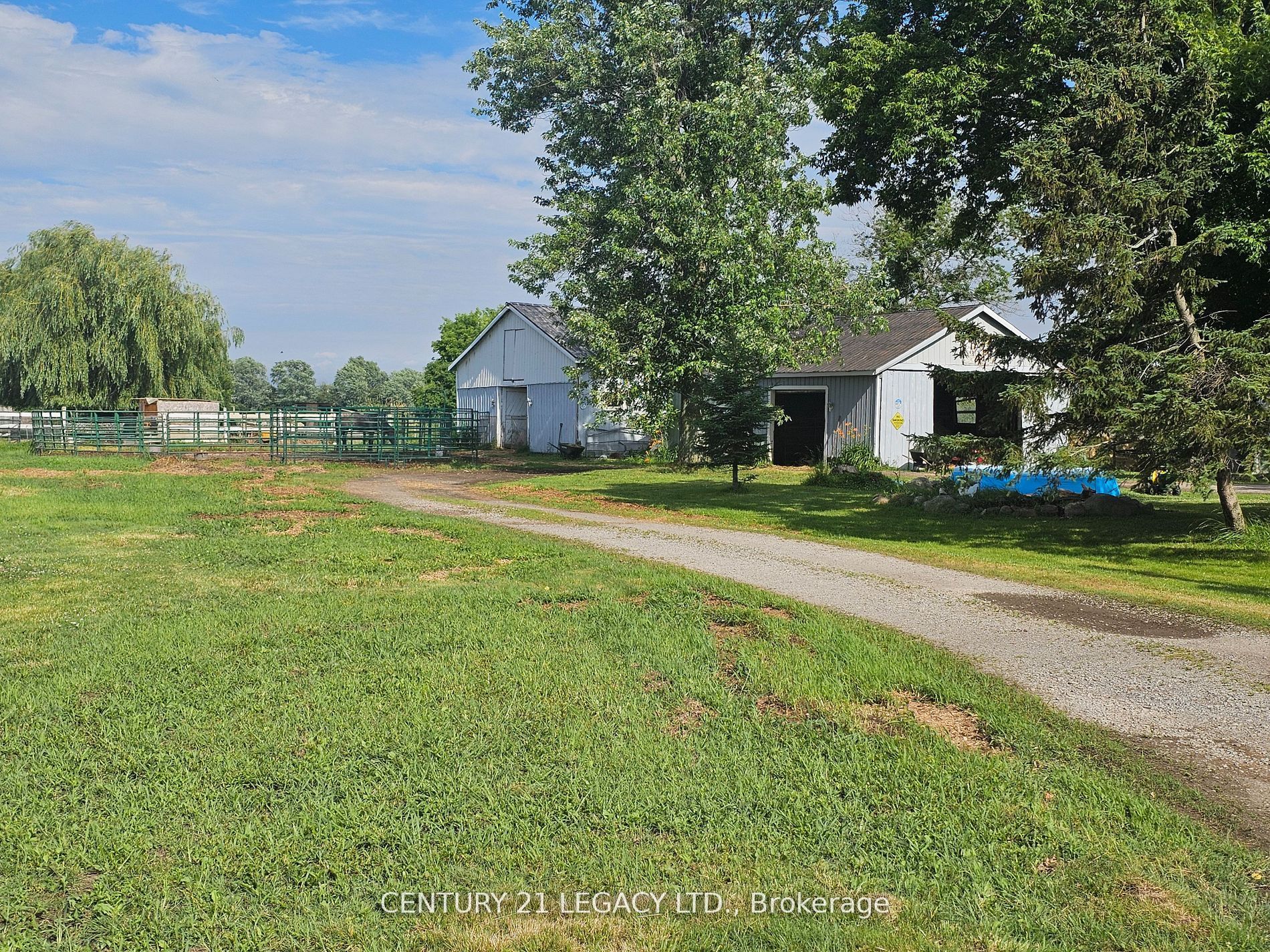 2569 Bertie Road Property Photo 4