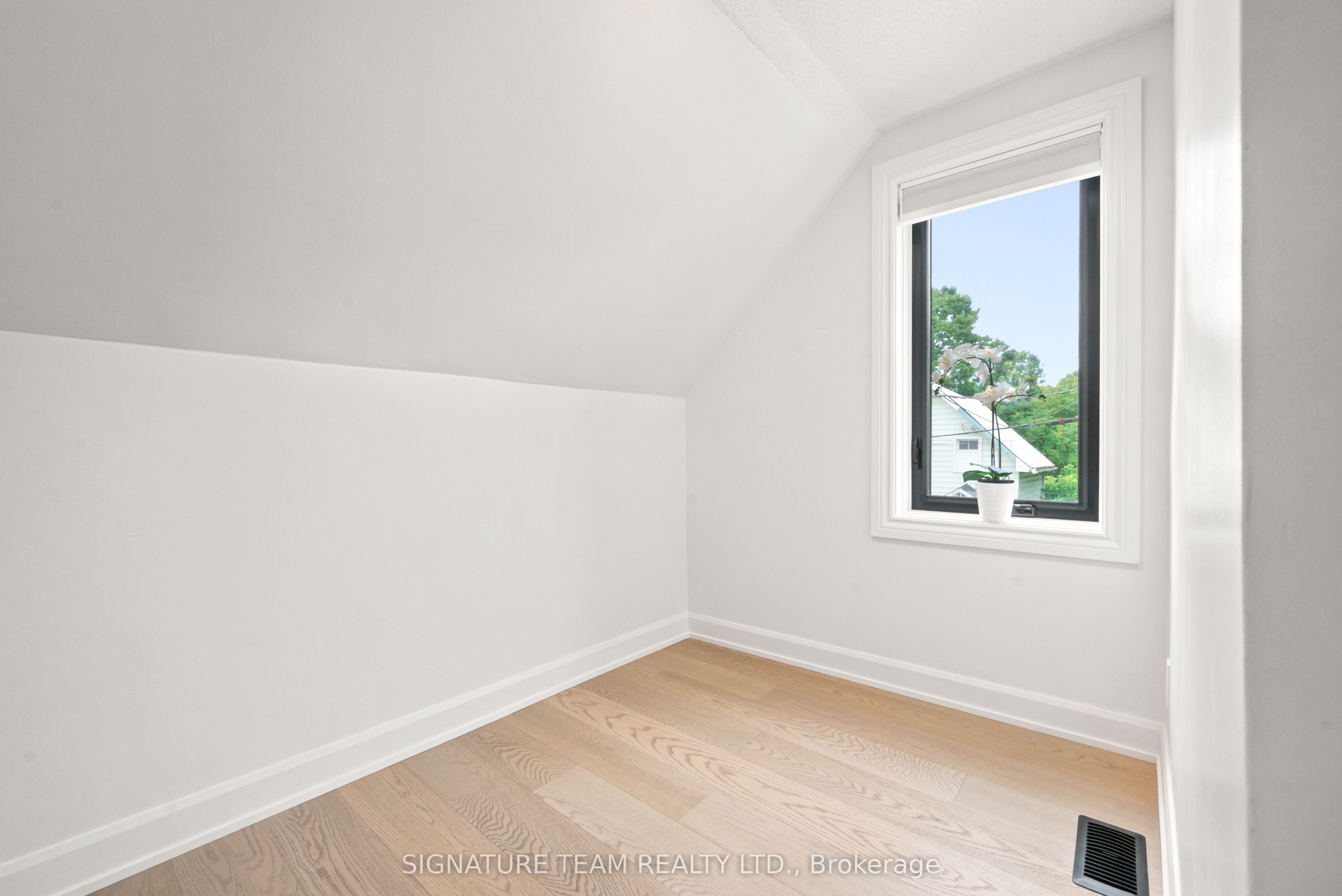 131 Patrick Avenue Property Photo 23