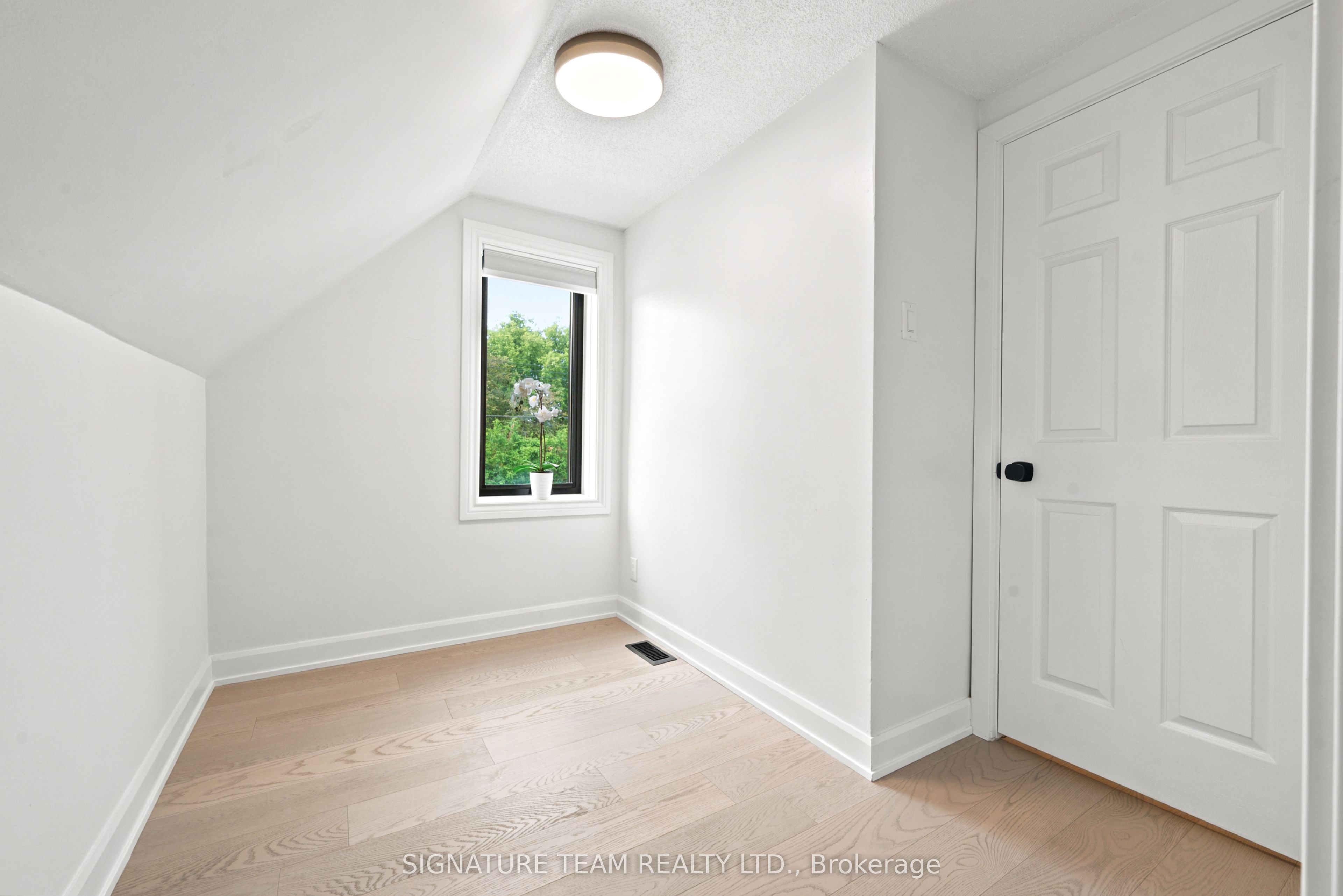 131 Patrick Avenue Property Photo 24