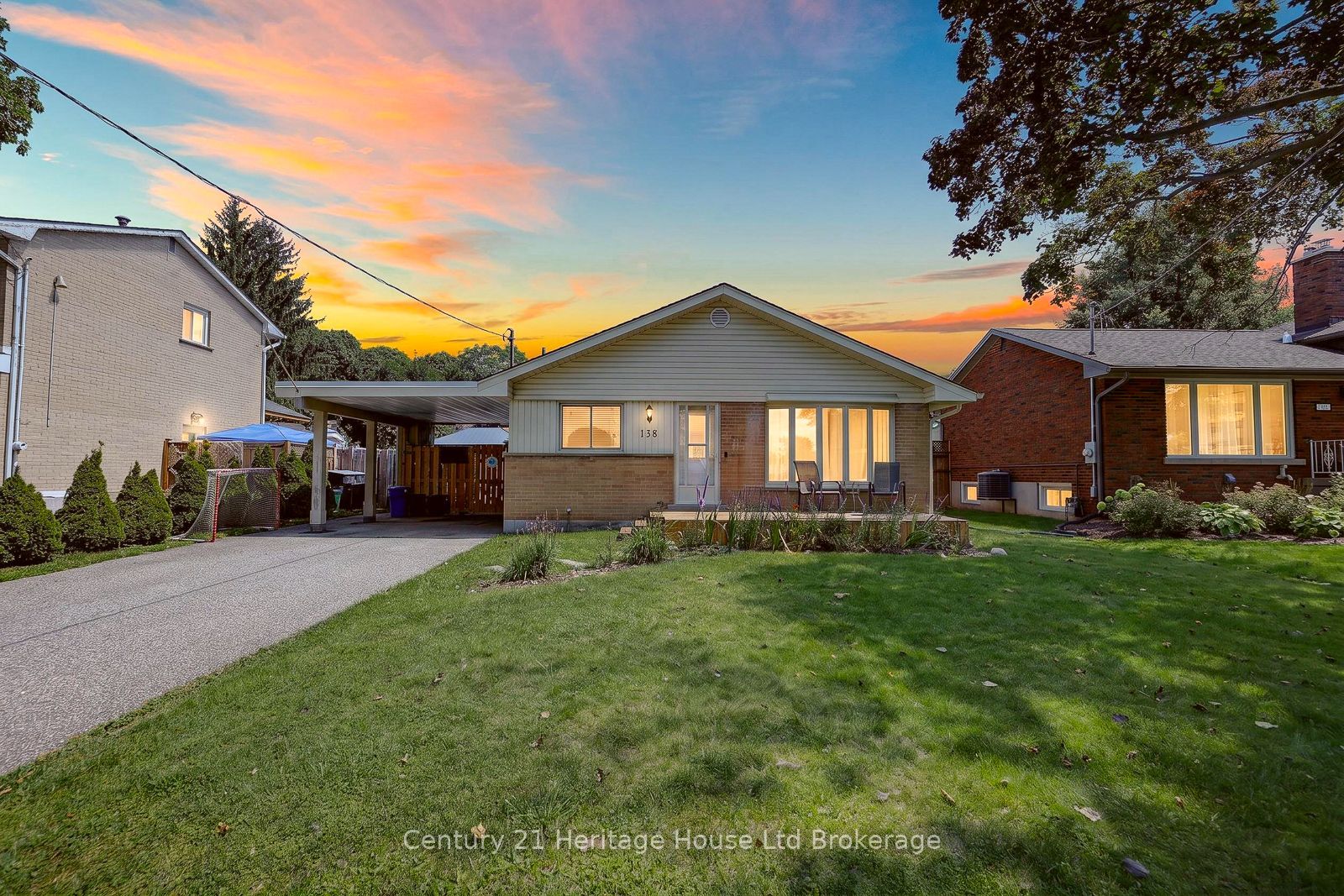 138 Lyndale Crescent Property Photo 1