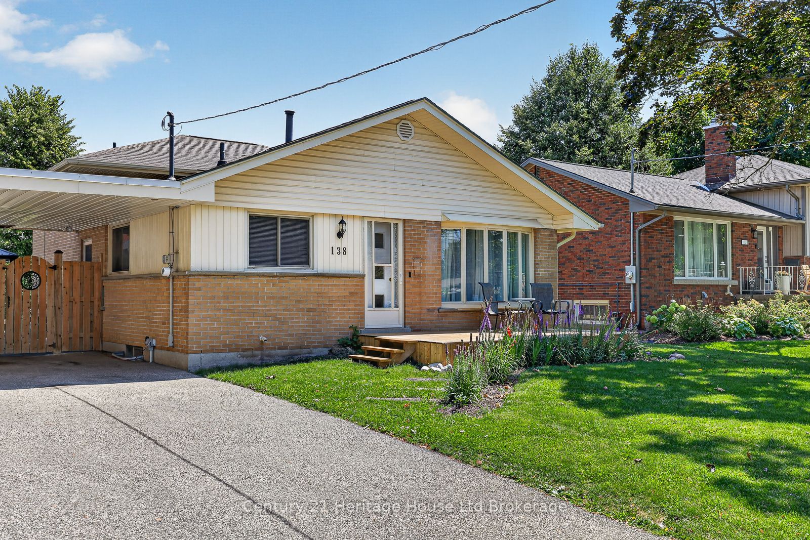 138 Lyndale Crescent Property Photo 7