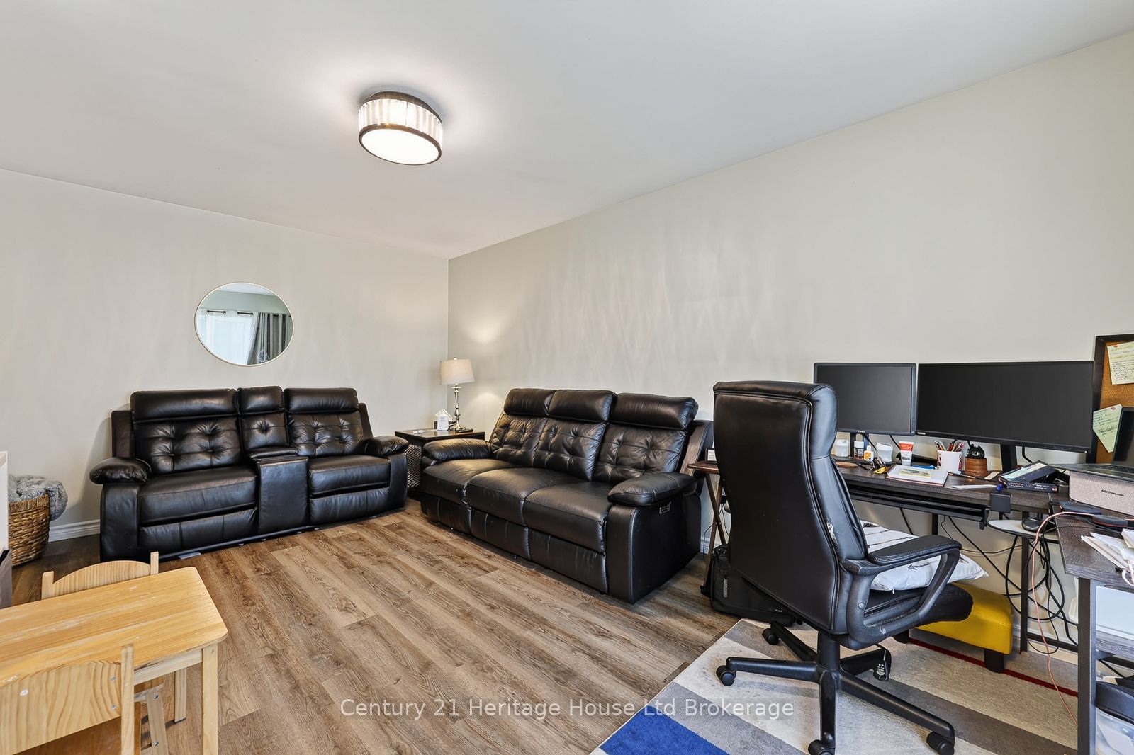 138 Lyndale Crescent Property Photo 13