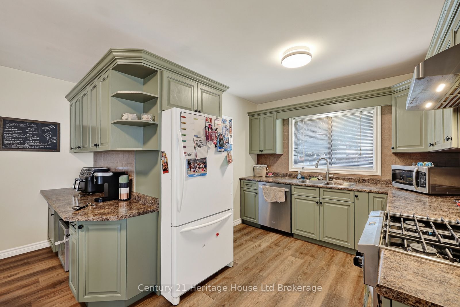 138 Lyndale Crescent Property Photo 14