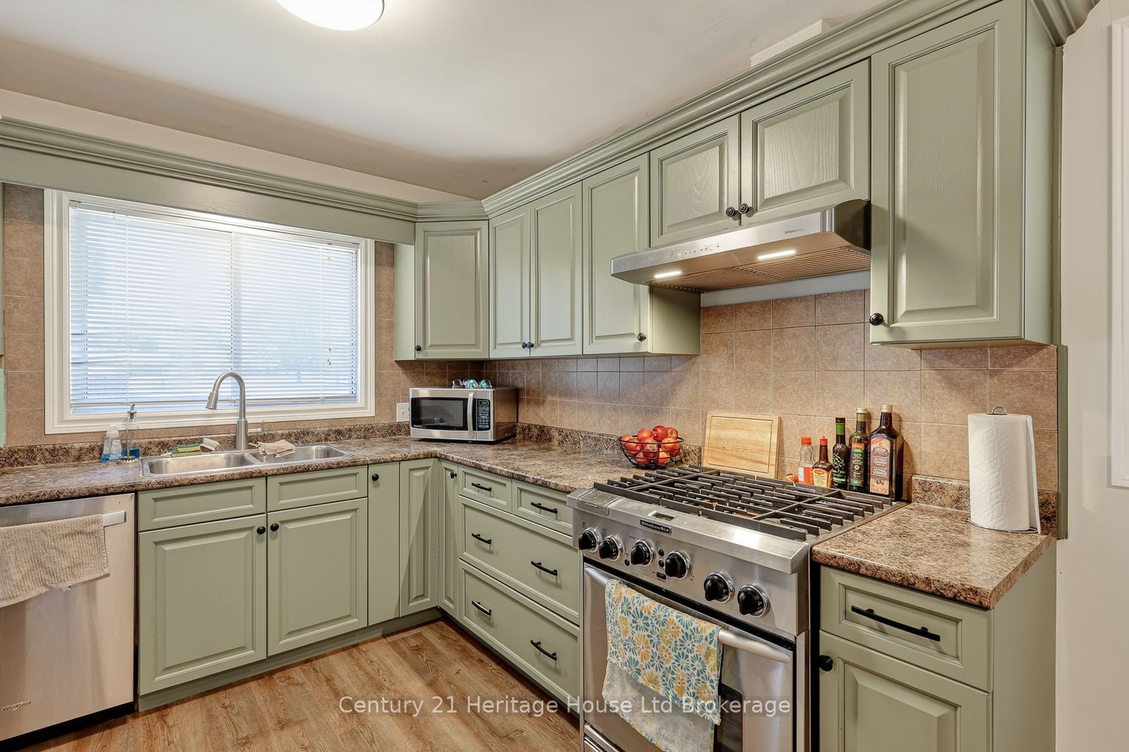 138 Lyndale Crescent Property Photo 17