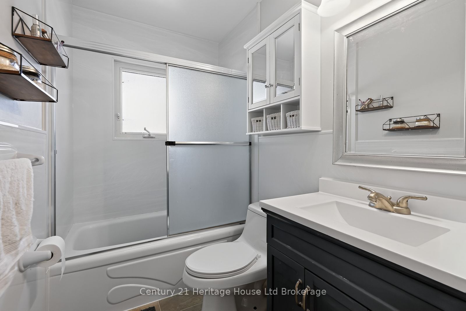 138 Lyndale Crescent Property Photo 22