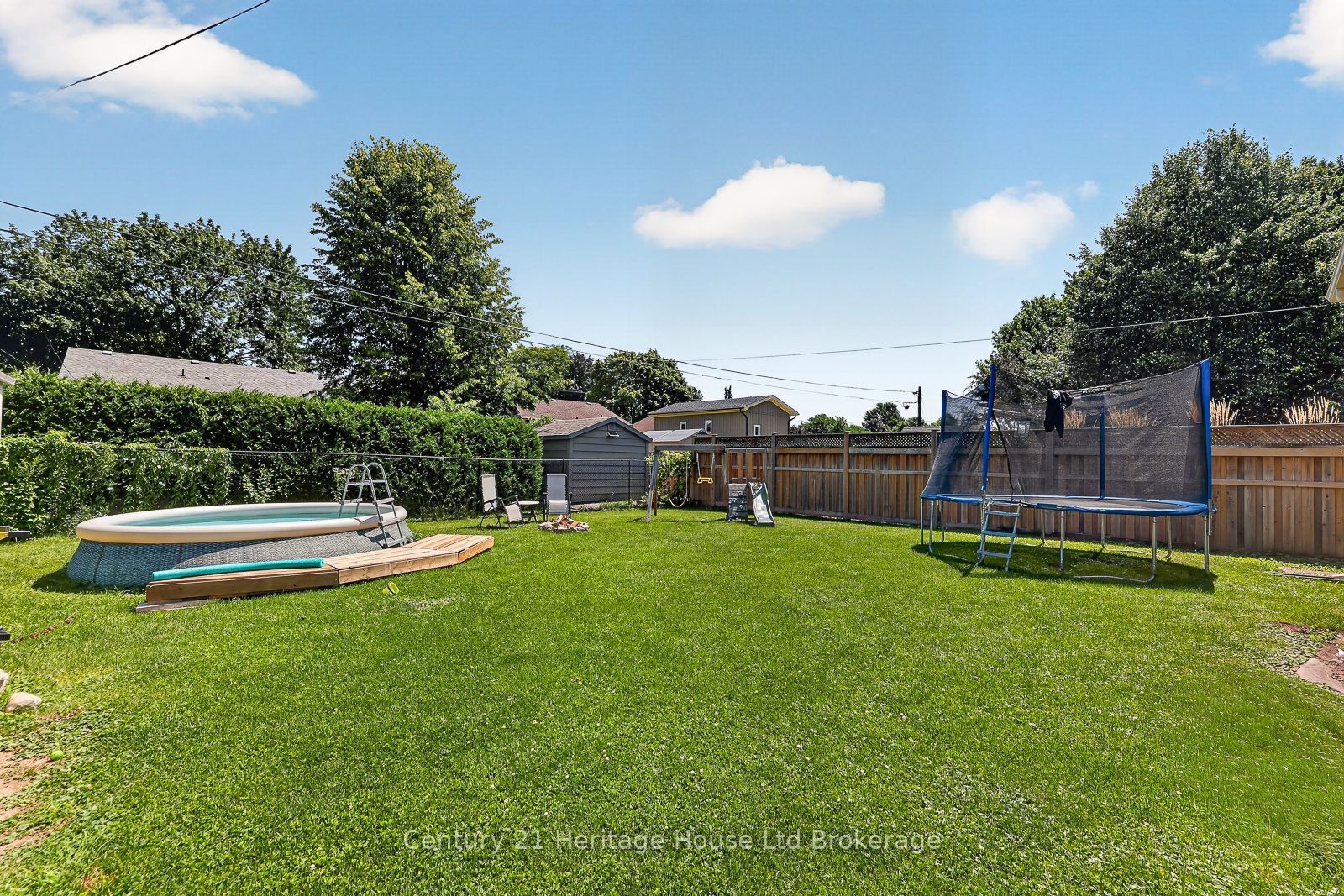 138 Lyndale Crescent Property Photo 33