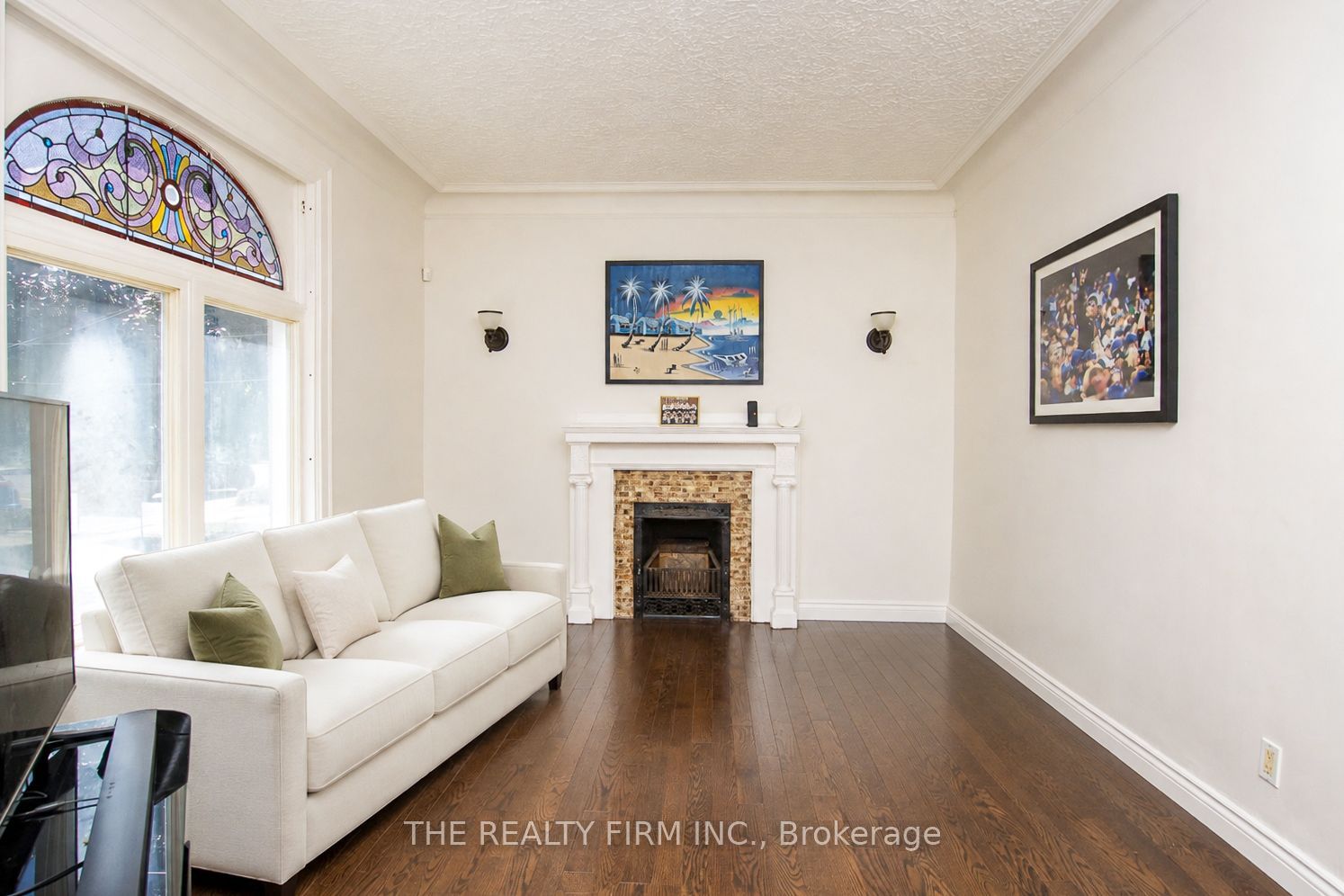 772-774 Queens Avenue Property Photo 2