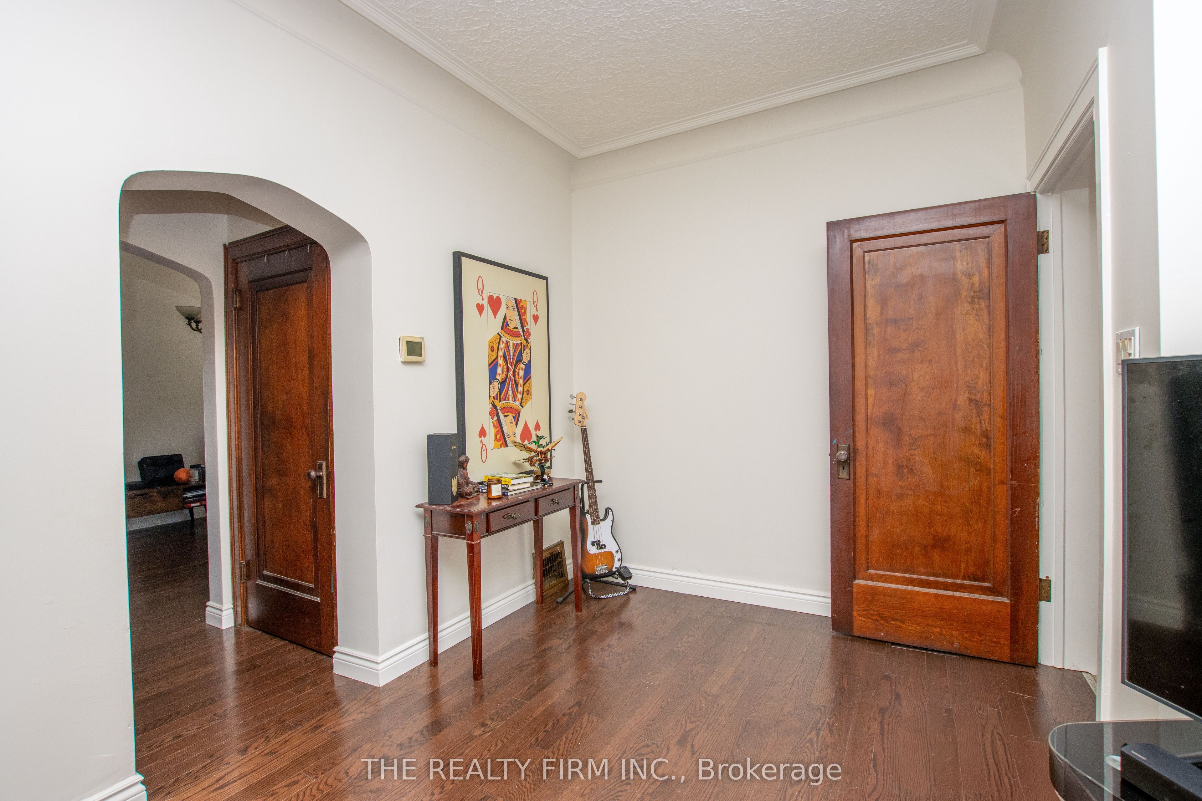 772-774 Queens Avenue Property Photo 4