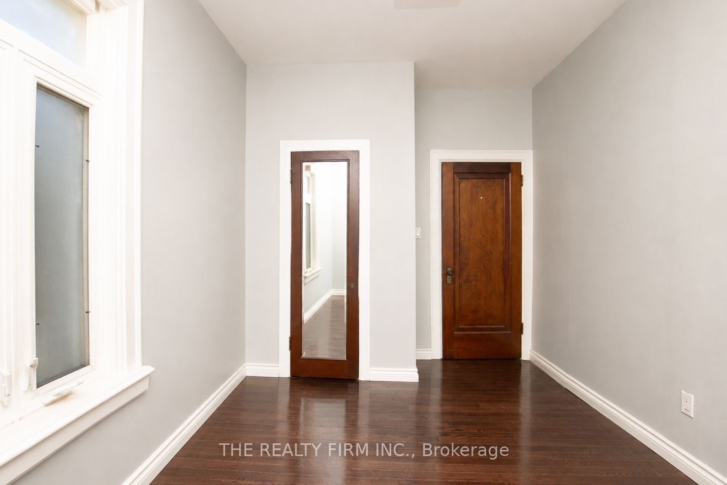 772-774 Queens Avenue Property Photo 11