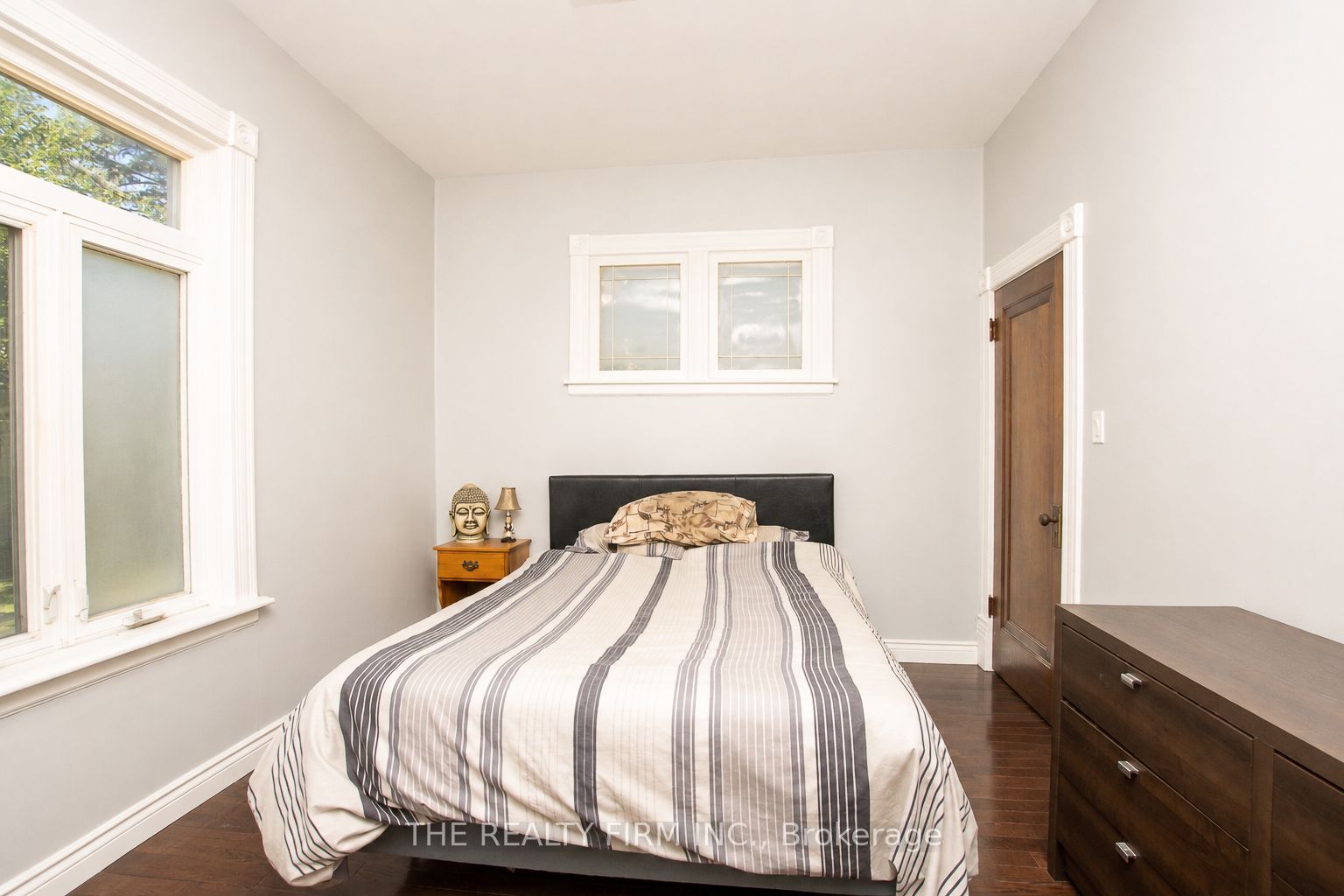 772-774 Queens Avenue Property Photo 15