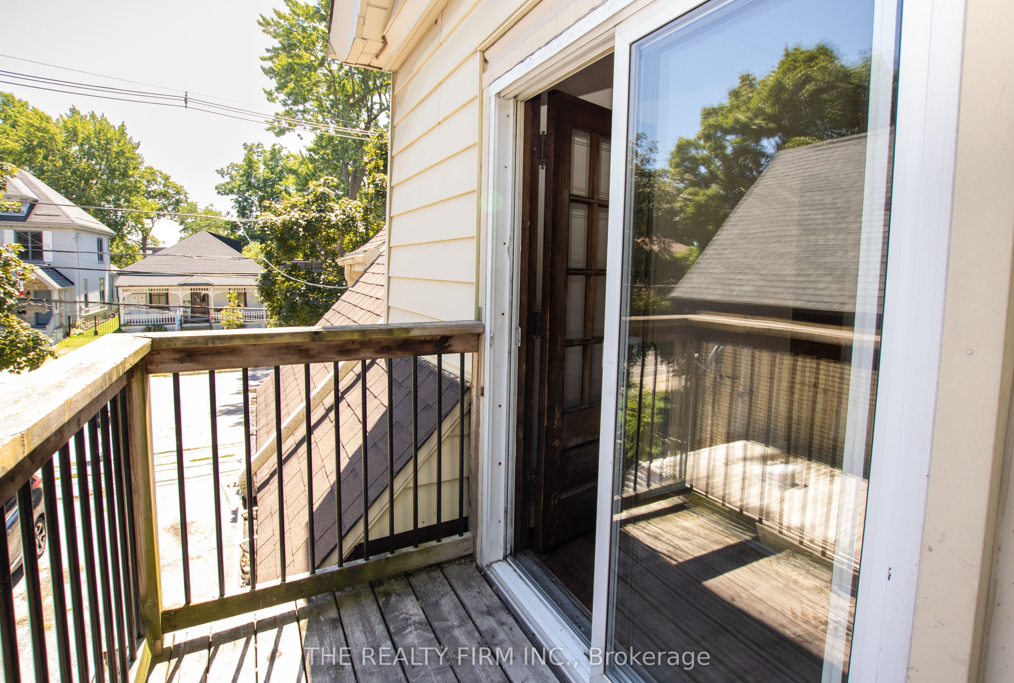 772-774 Queens Avenue Property Photo 27